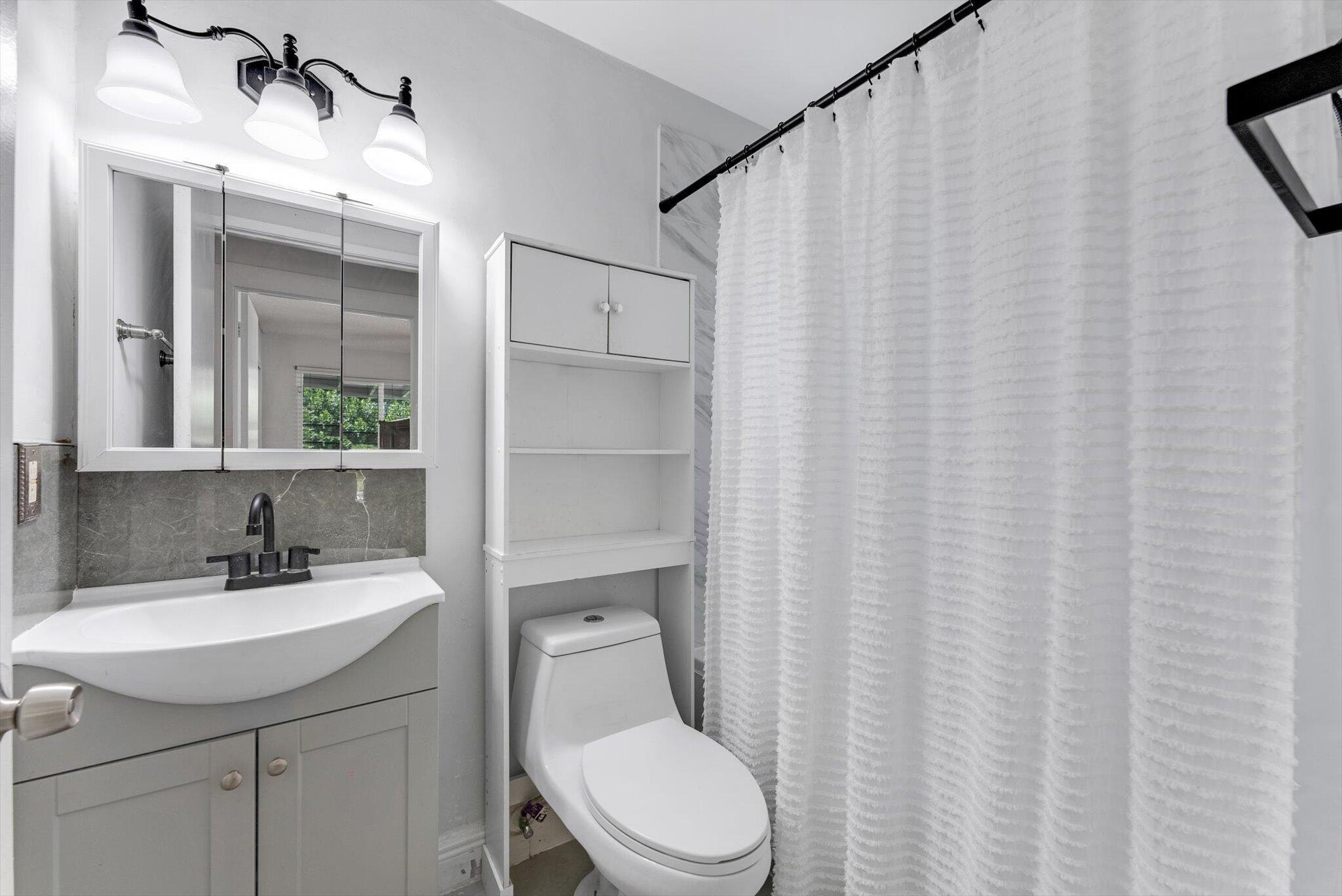 18905 Cloud Lake Circle