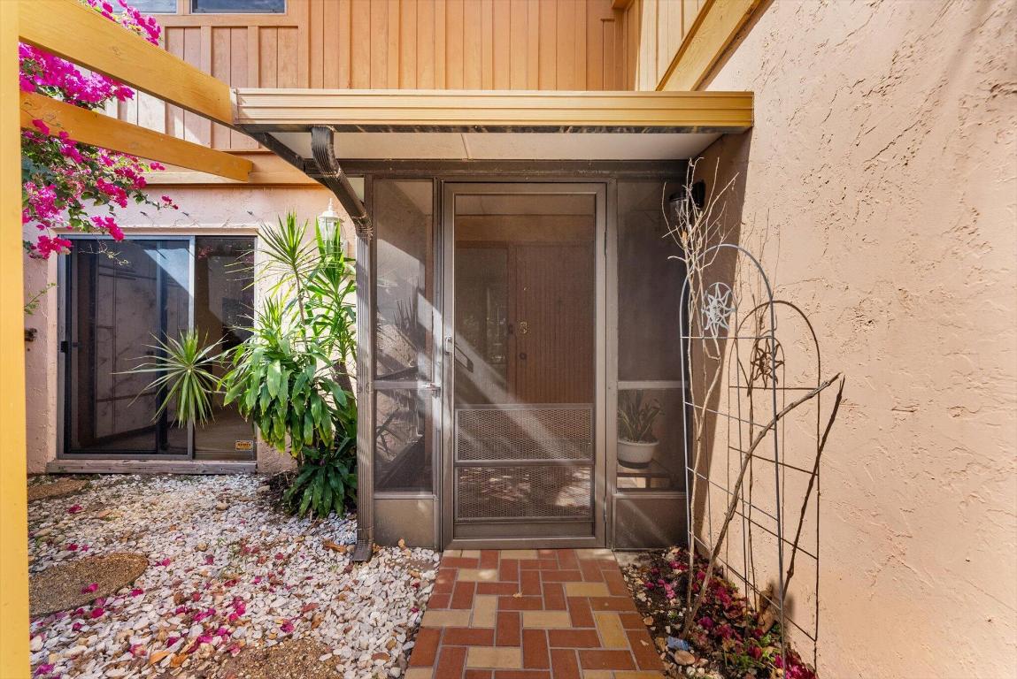 5371 Stonybrook Drive