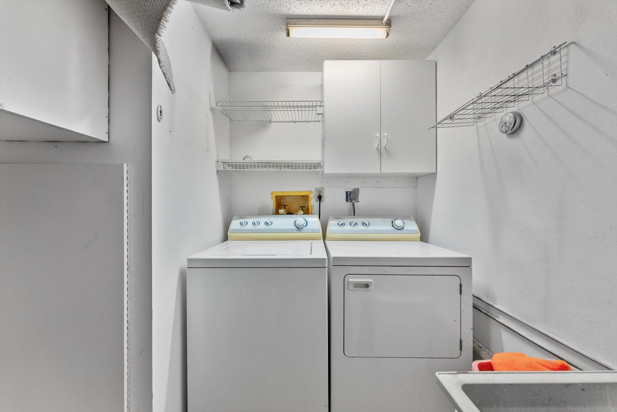 5371 Stonybrook Drive