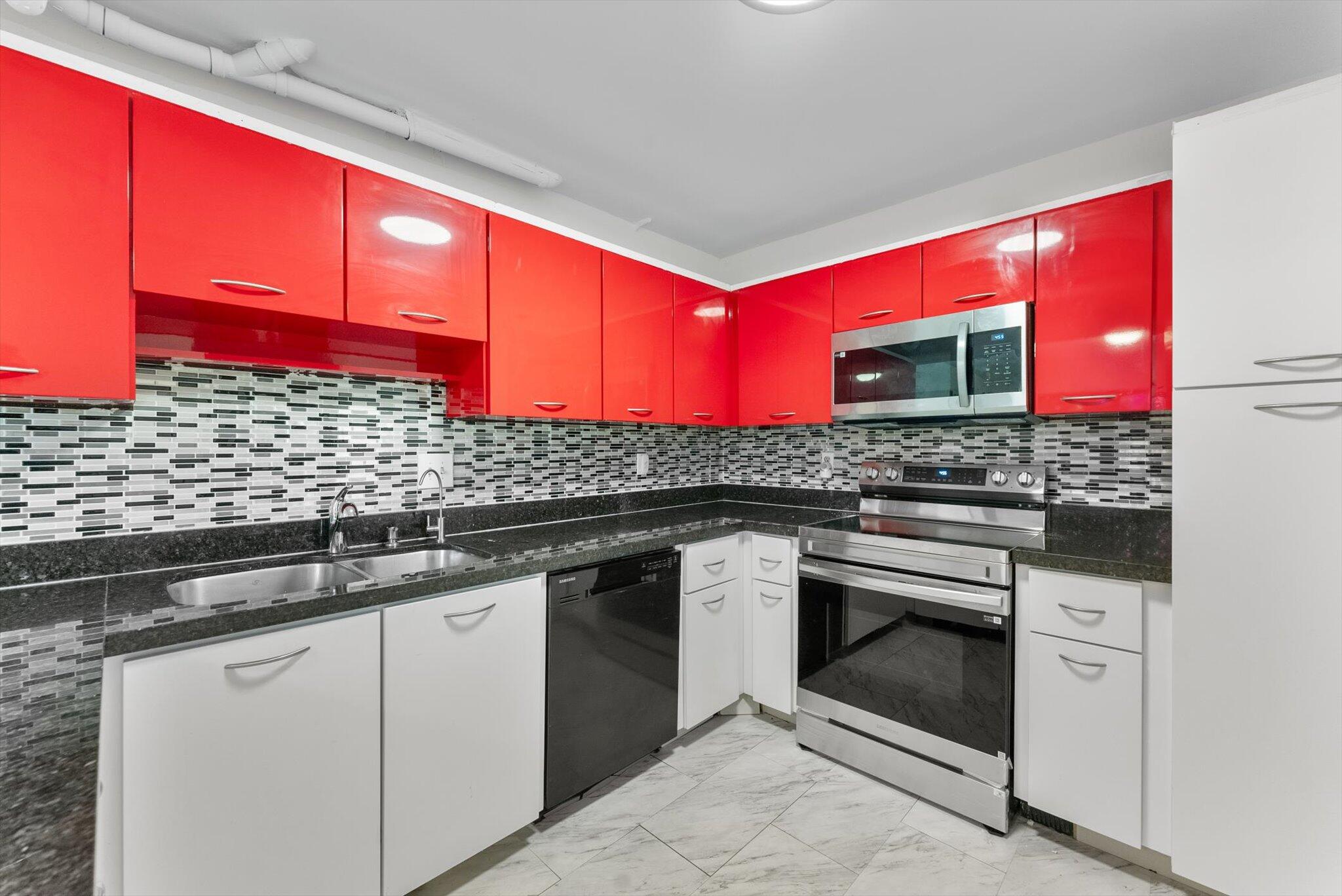 5371 Stonybrook Drive