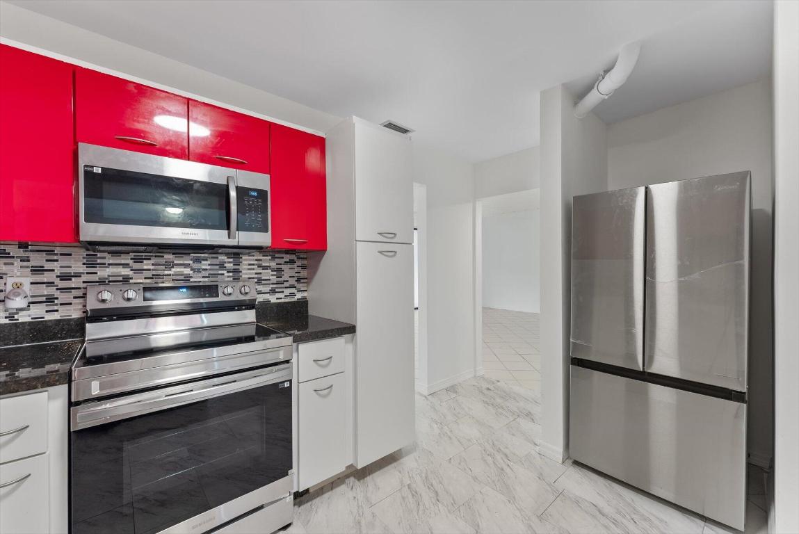 5371 Stonybrook Drive