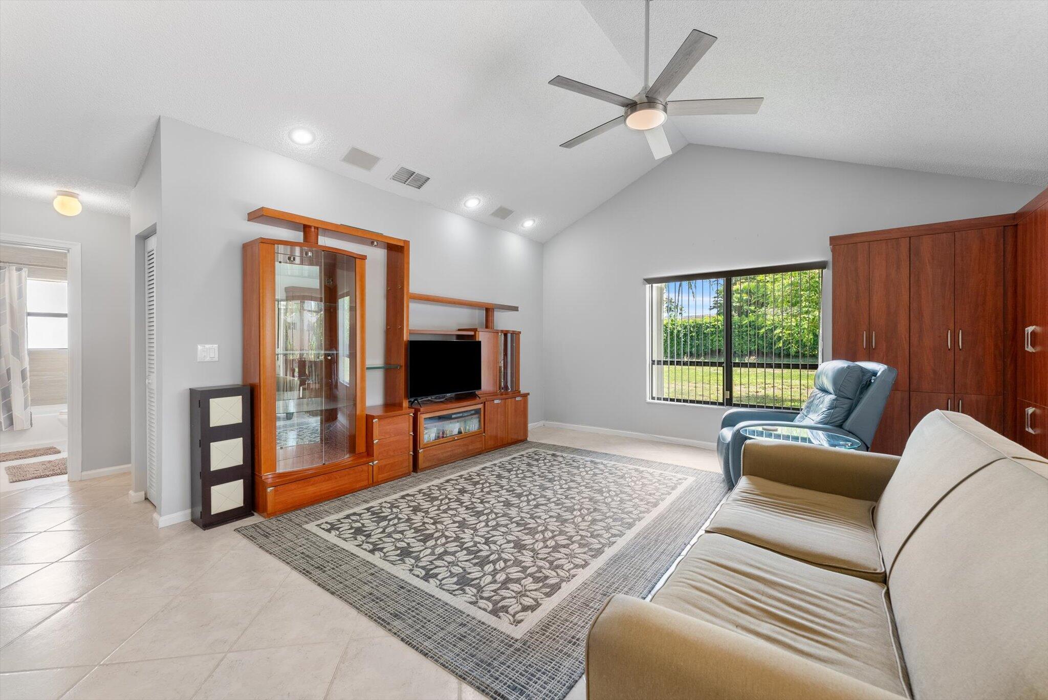 3099 NW 28th Terrace