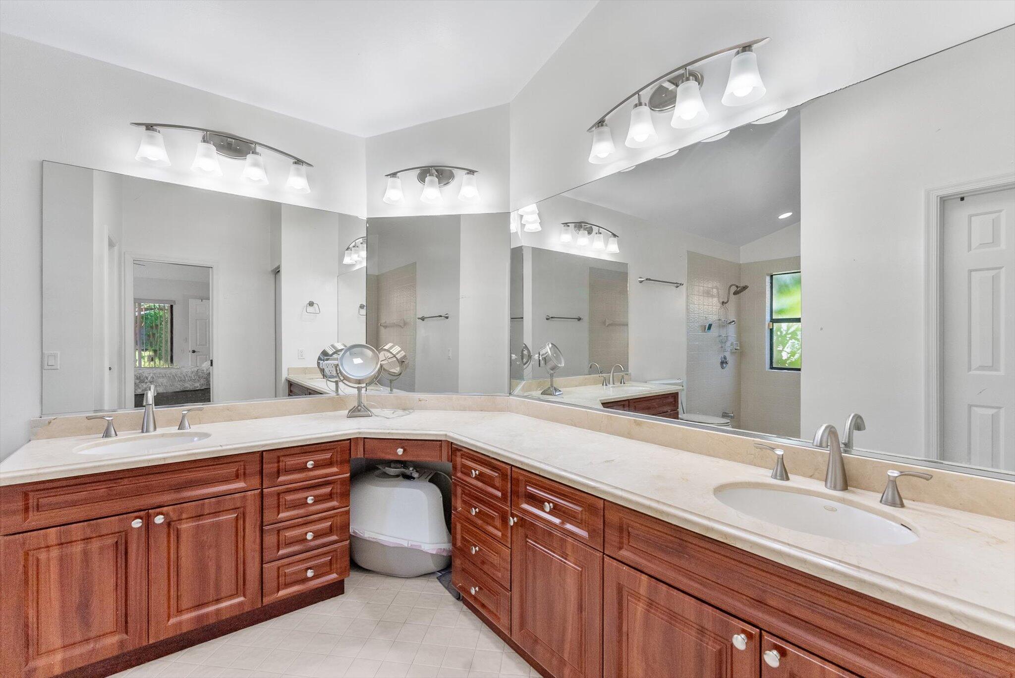 3099 NW 28th Terrace