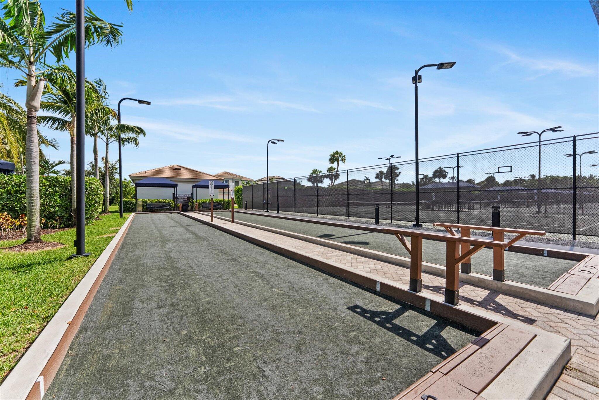 13506 Carrick Green Court