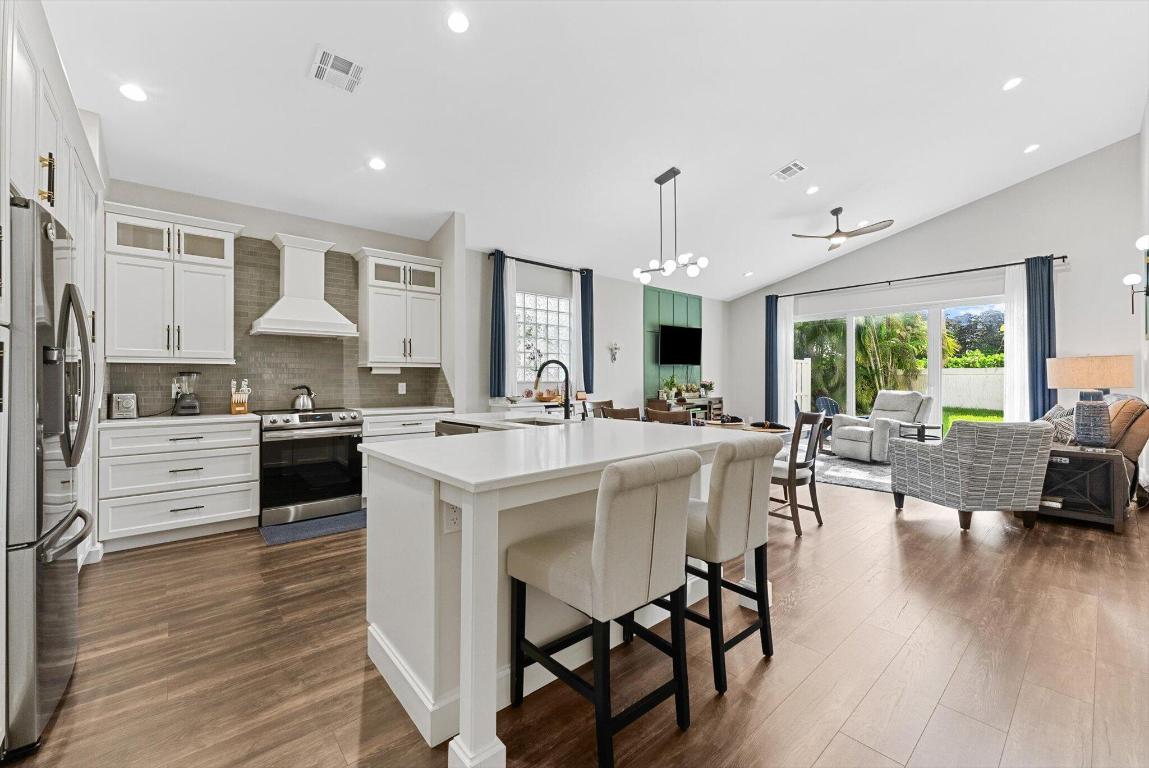 13506 Carrick Green Court