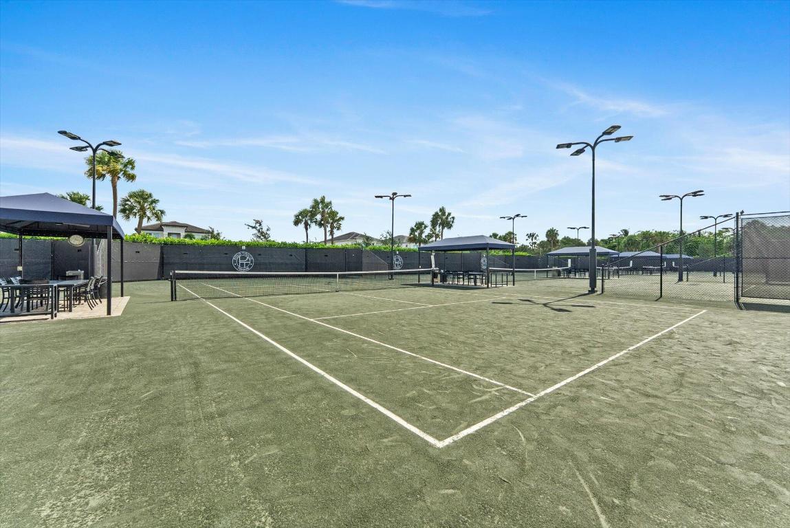 13506 Carrick Green Court