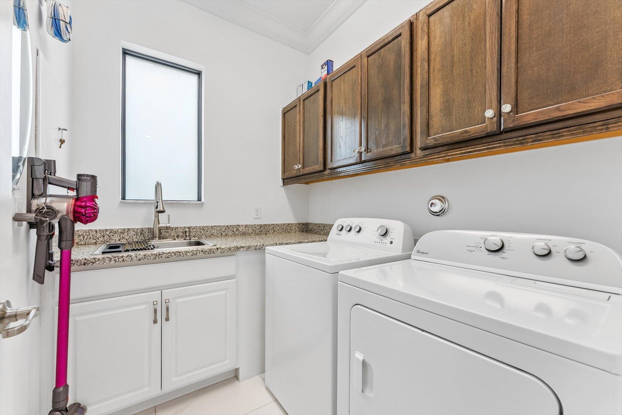 8628 Grand Prix Lane