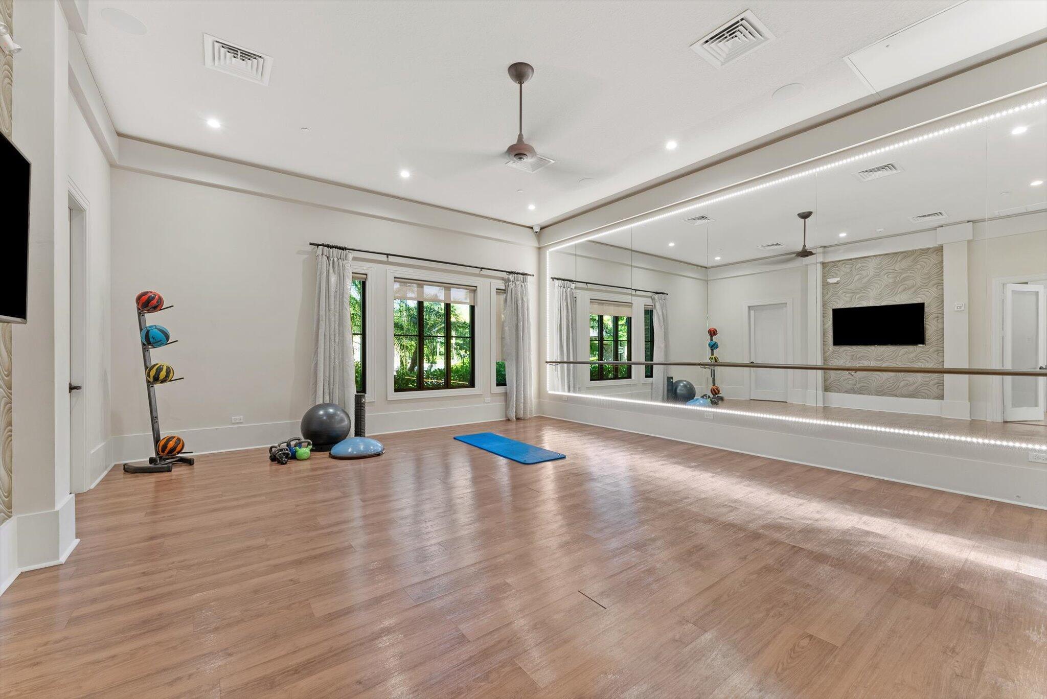8628 Grand Prix Lane