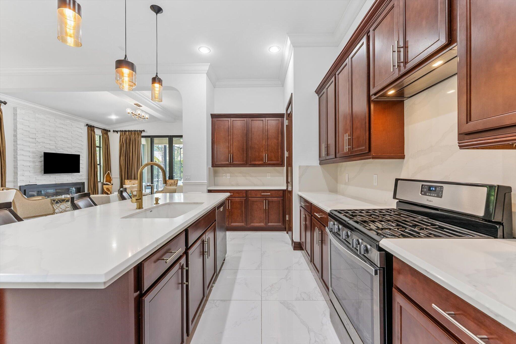 8628 Grand Prix Lane