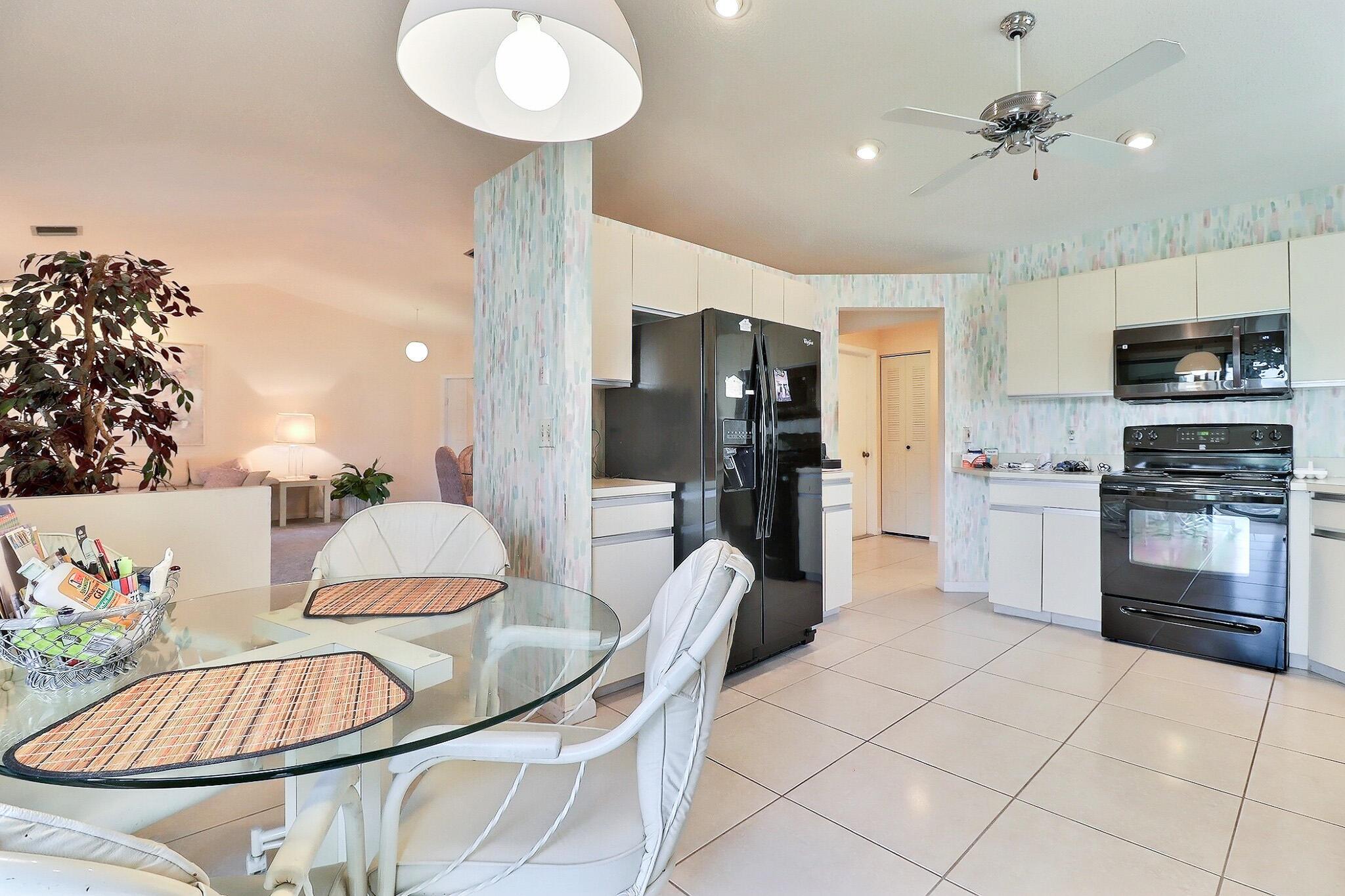 2594 NW 12th Street