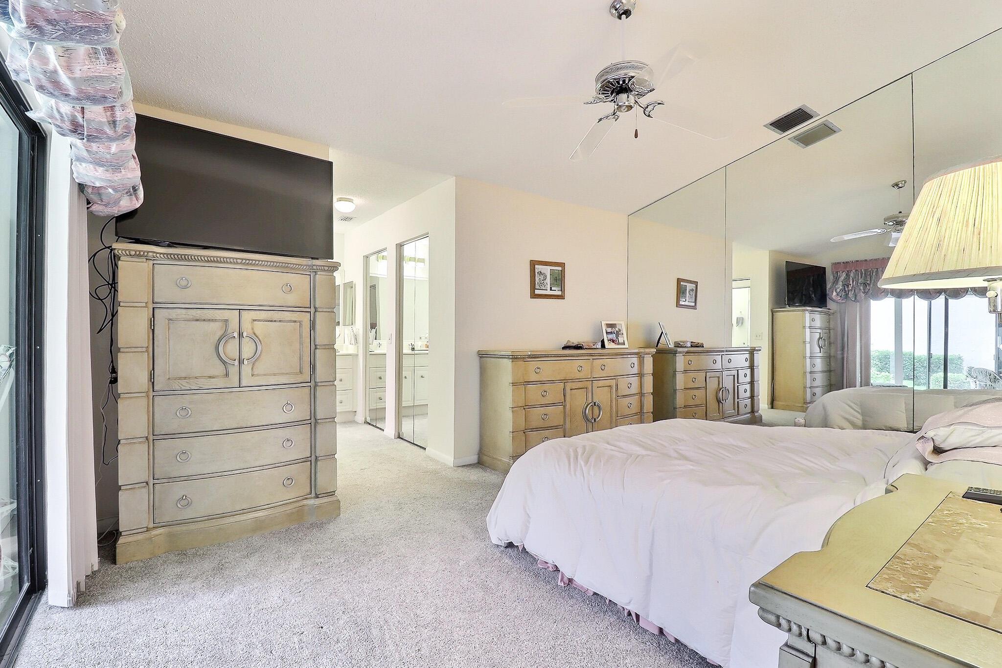 2594 NW 12th Street