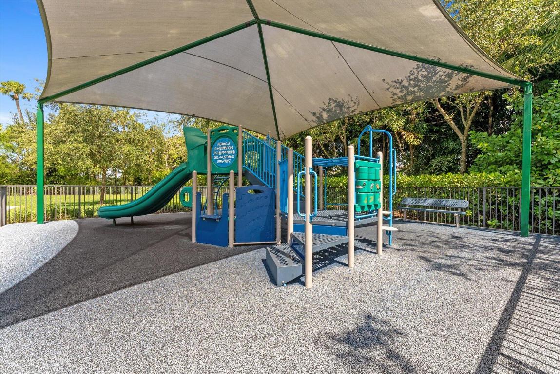 8195 Grand Prix Lane