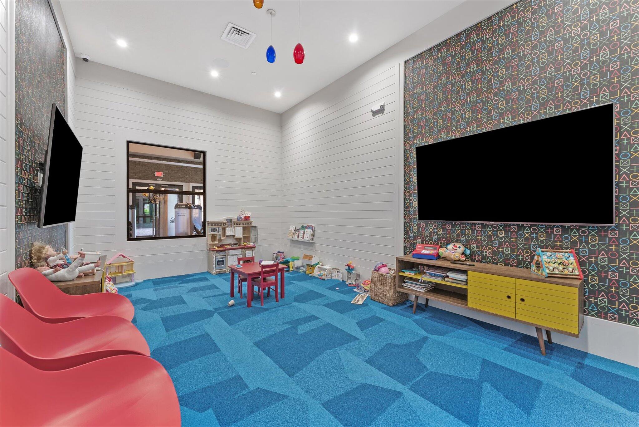 8195 Grand Prix Lane