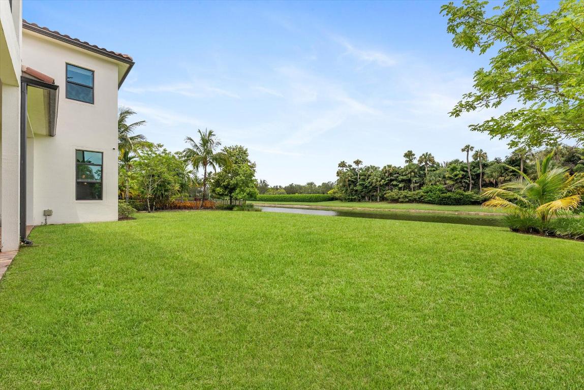 8195 Grand Prix Lane