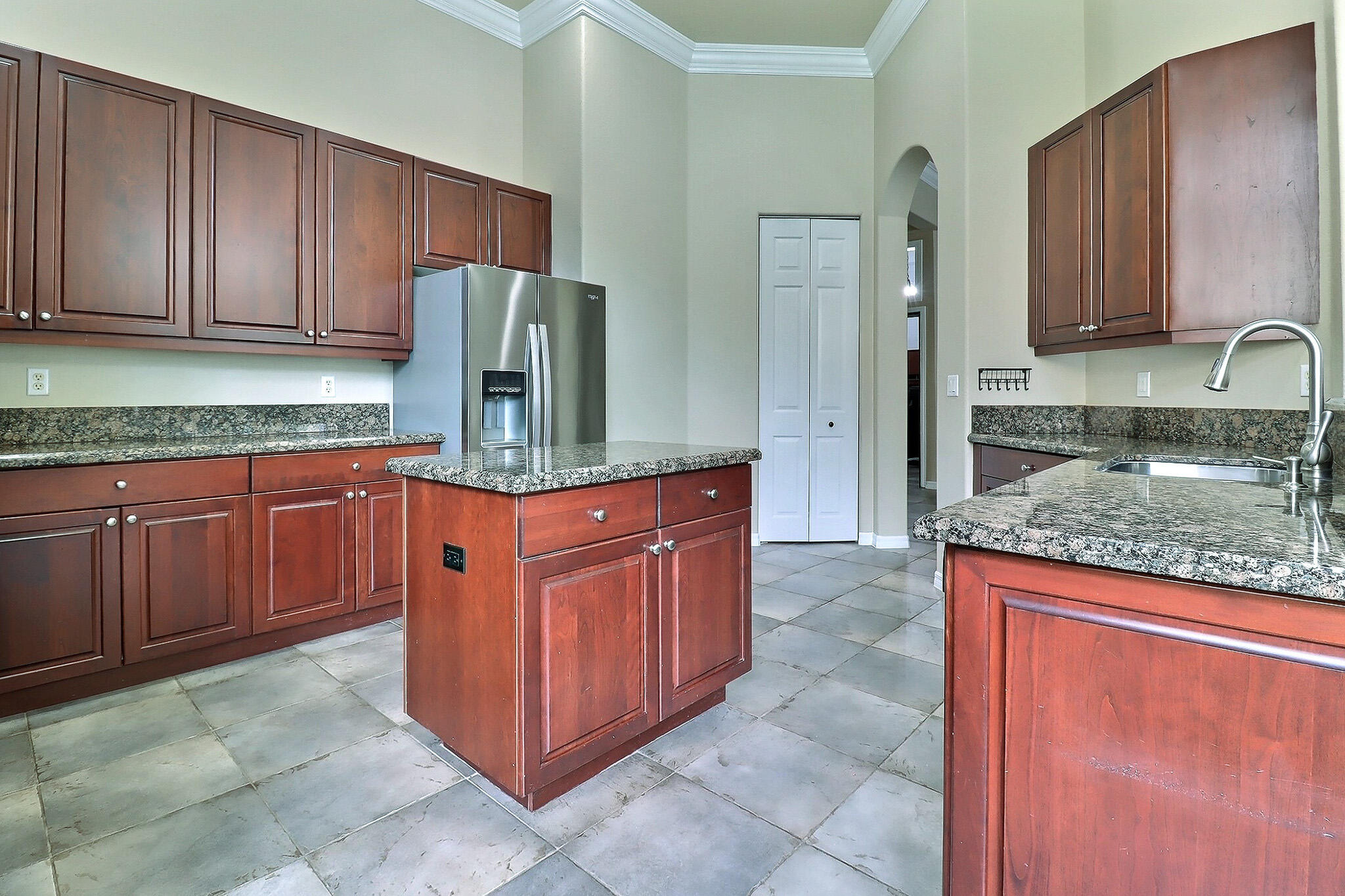 1289 Beacon Circle