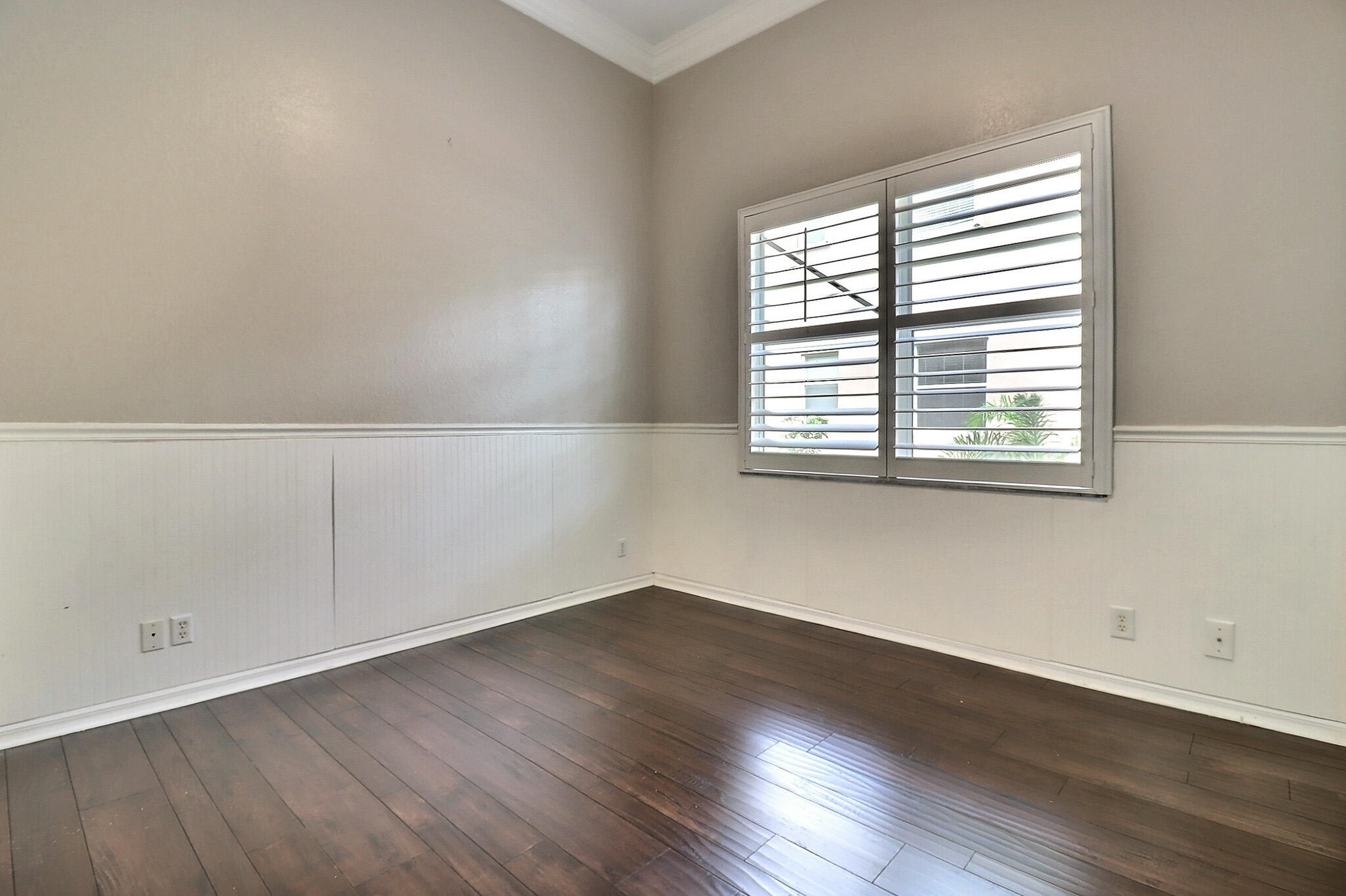 1289 Beacon Circle