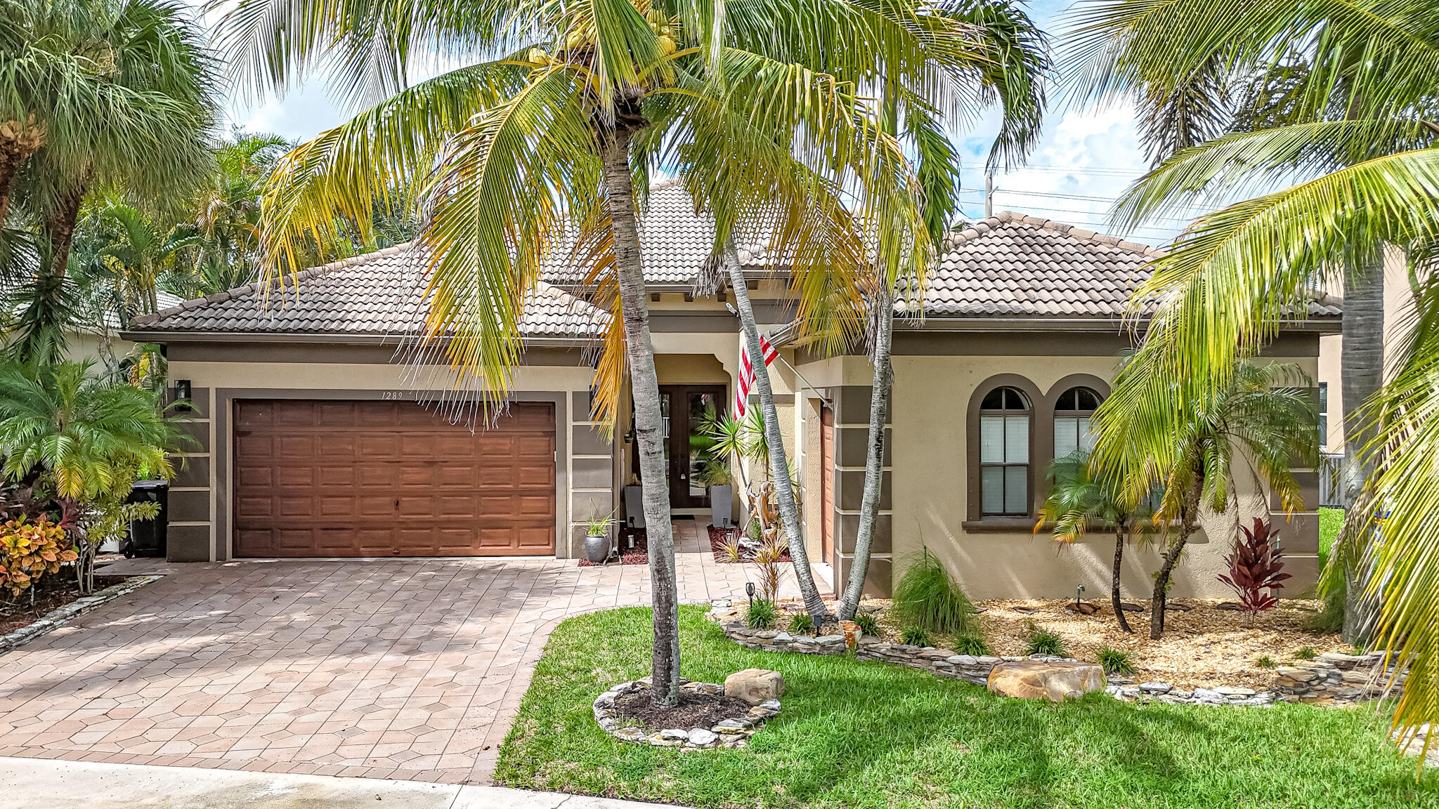 1289 Beacon Circle