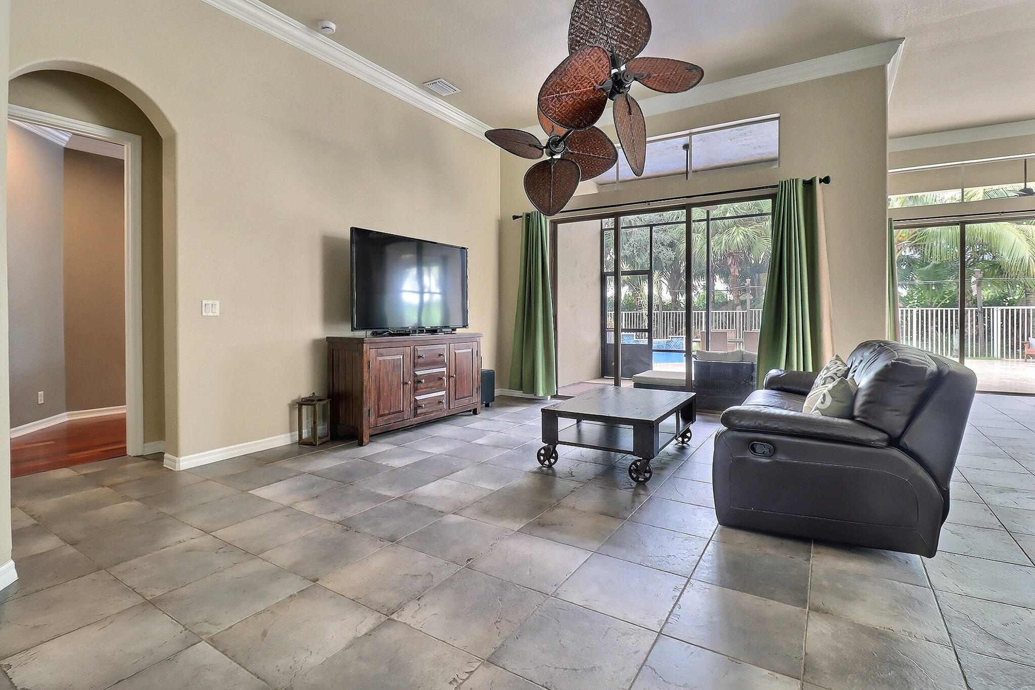 1289 Beacon Circle