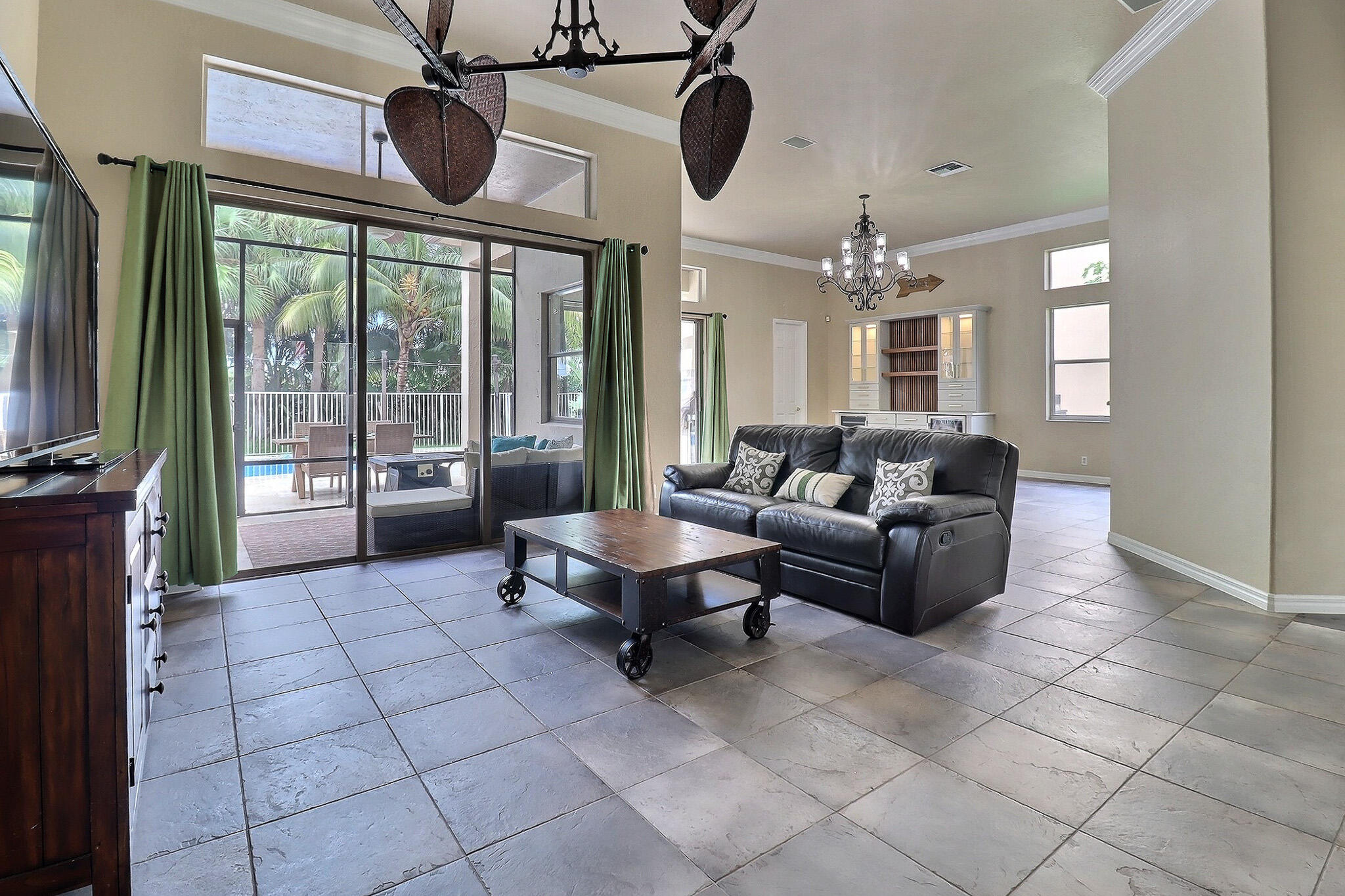 1289 Beacon Circle