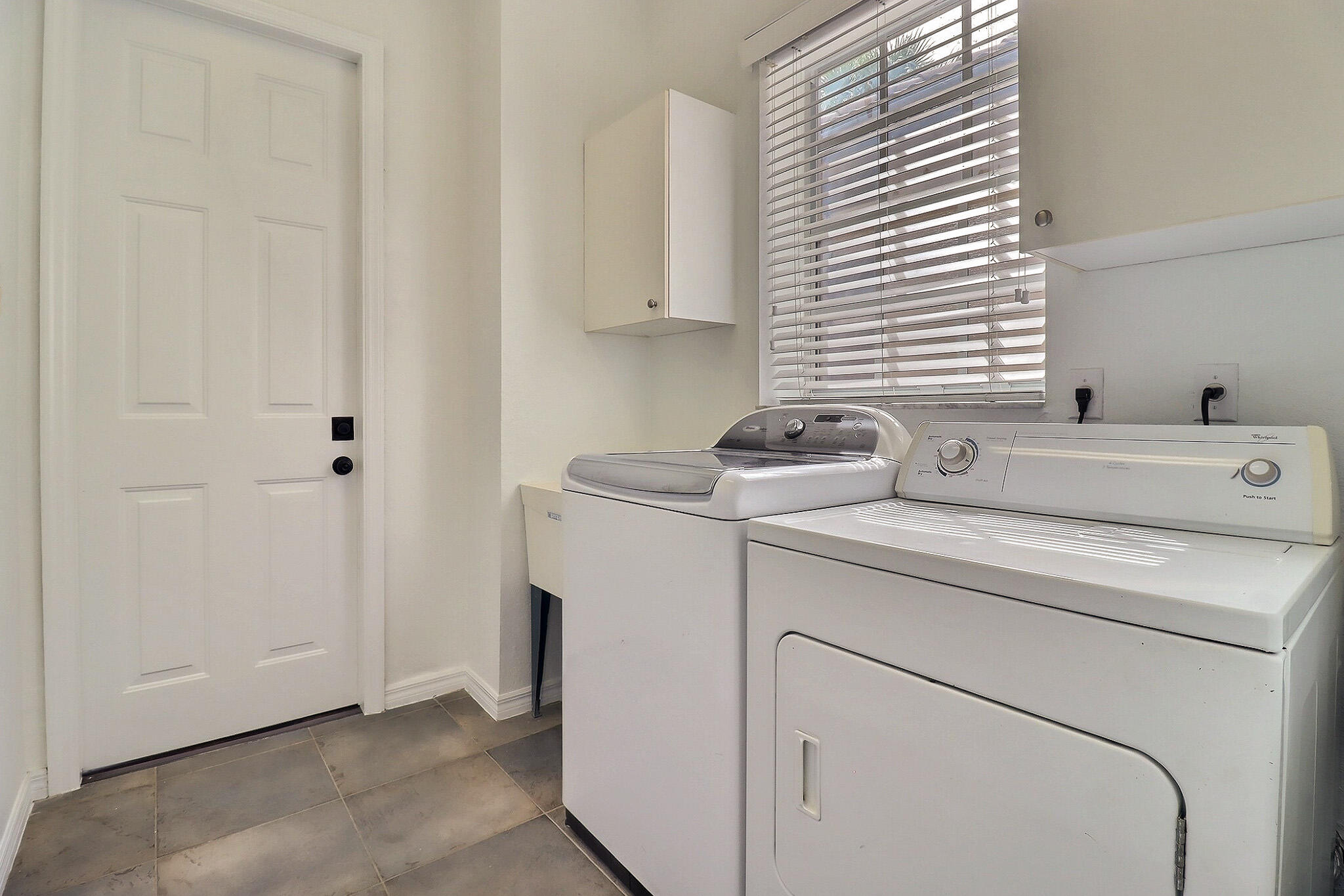 1289 Beacon Circle