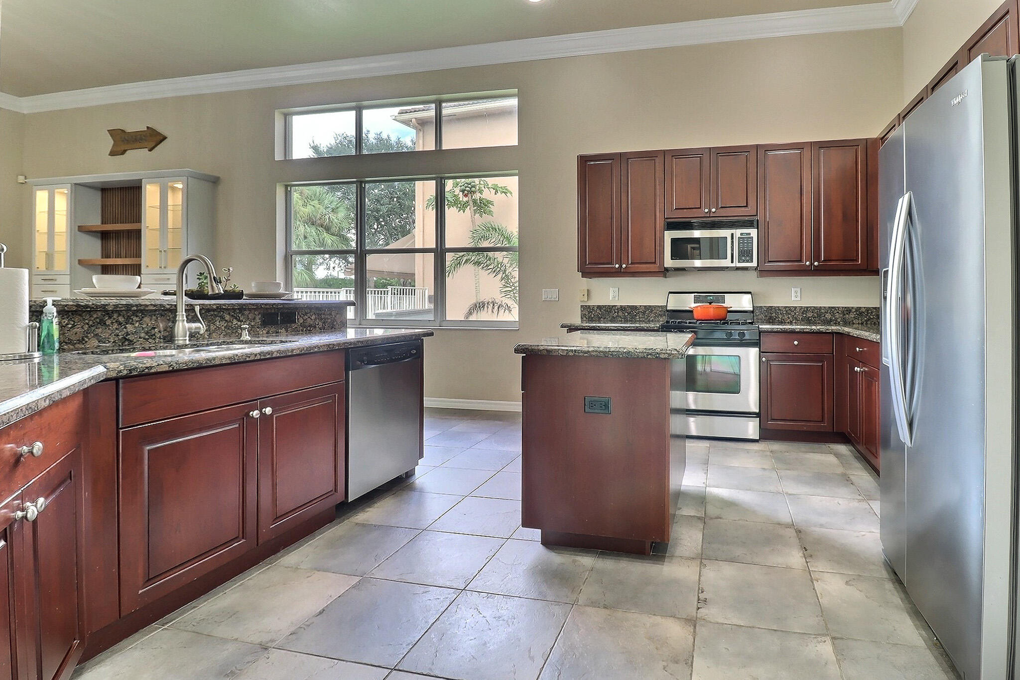 1289 Beacon Circle