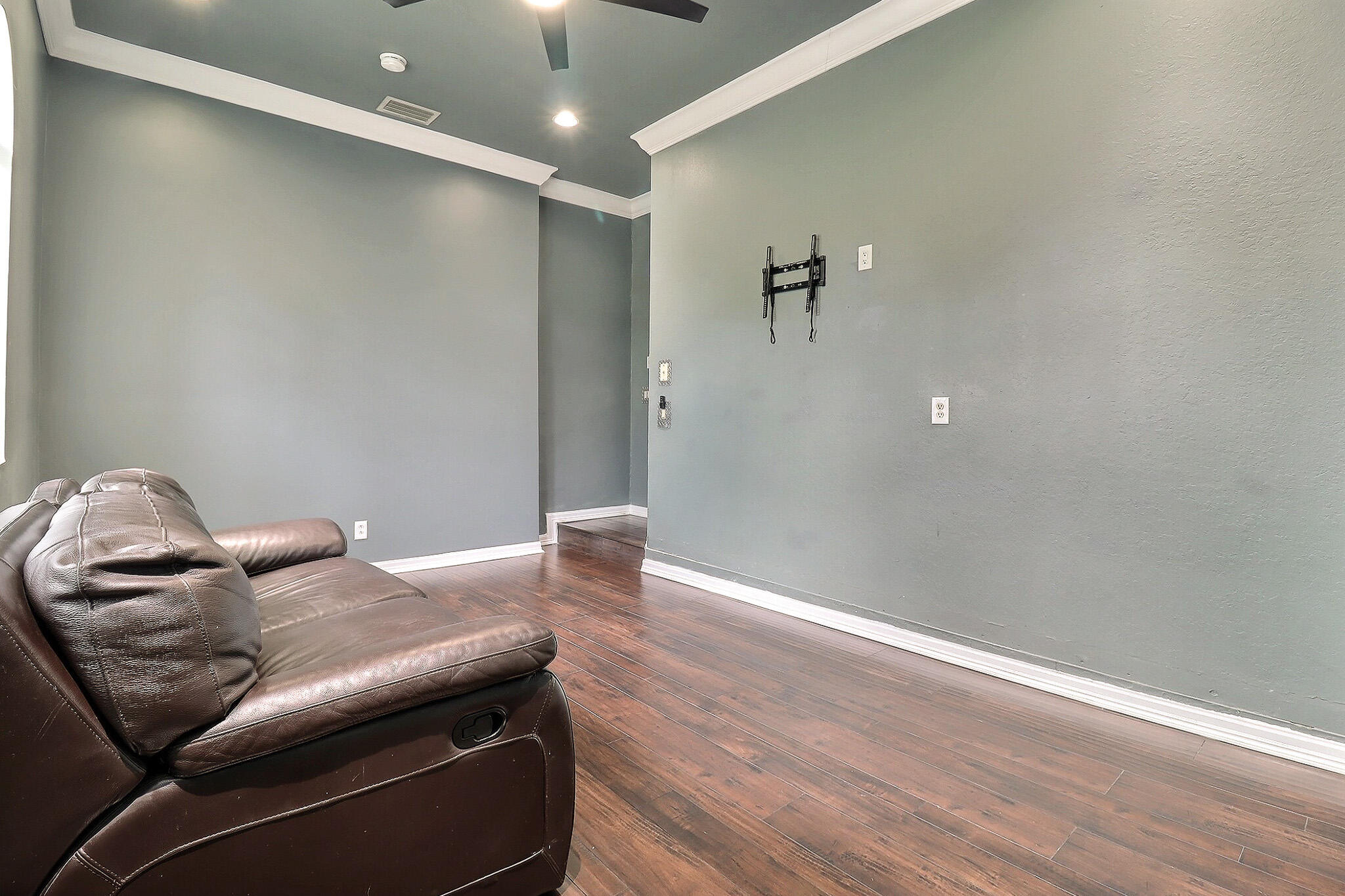 1289 Beacon Circle