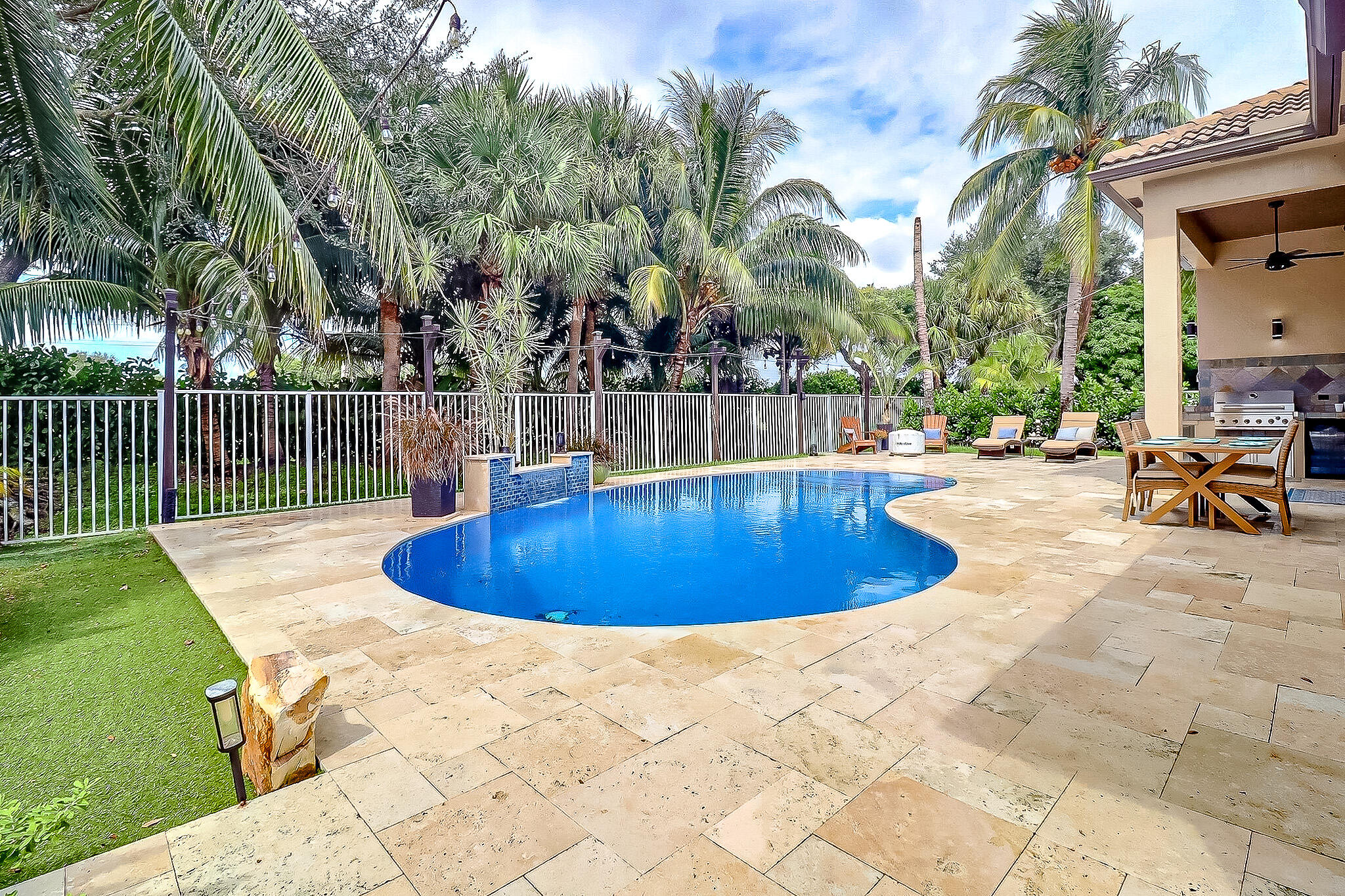 1289 Beacon Circle