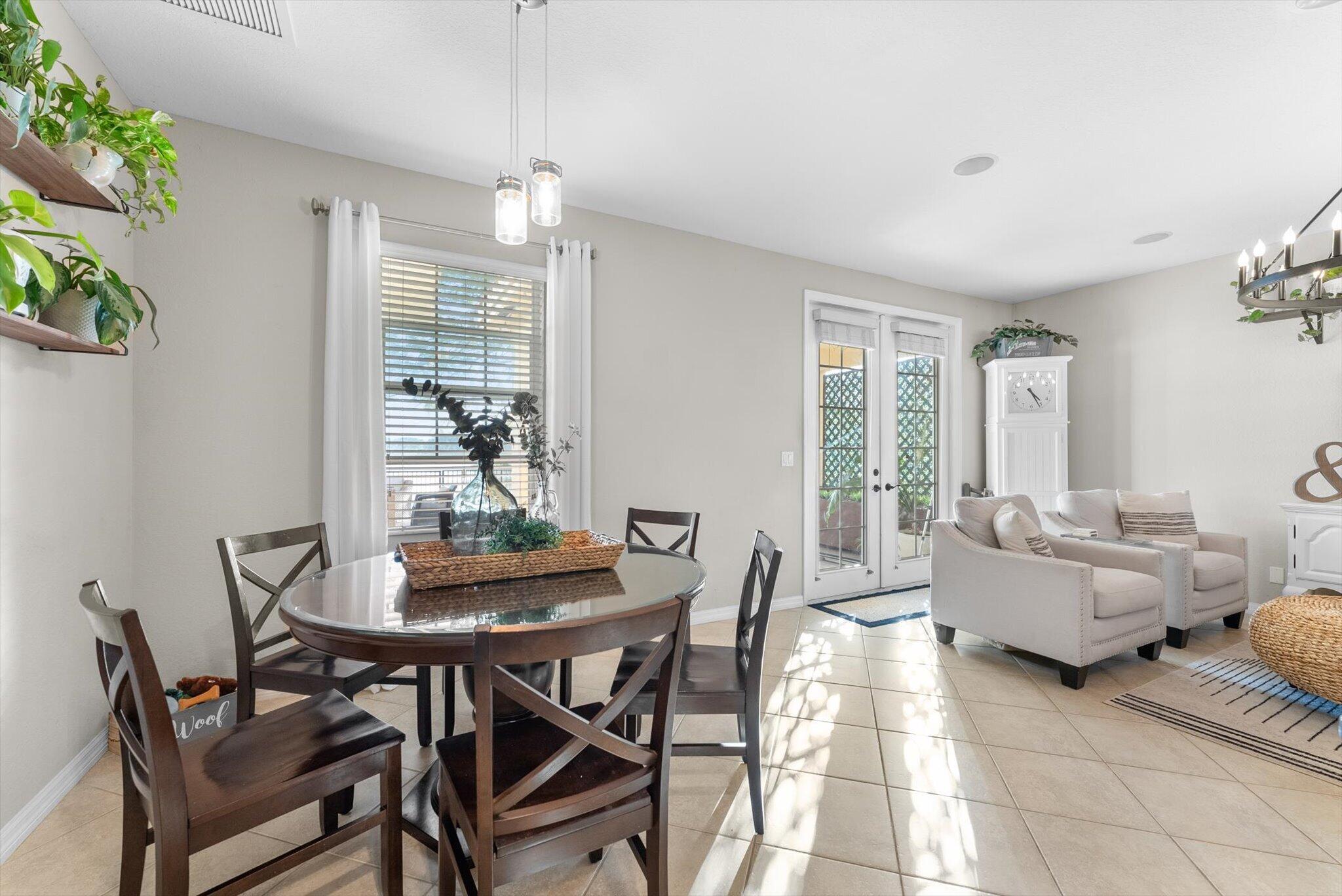 10712 Willow Oak Court