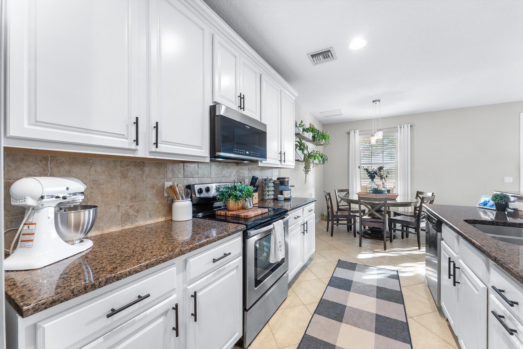 10712 Willow Oak Court