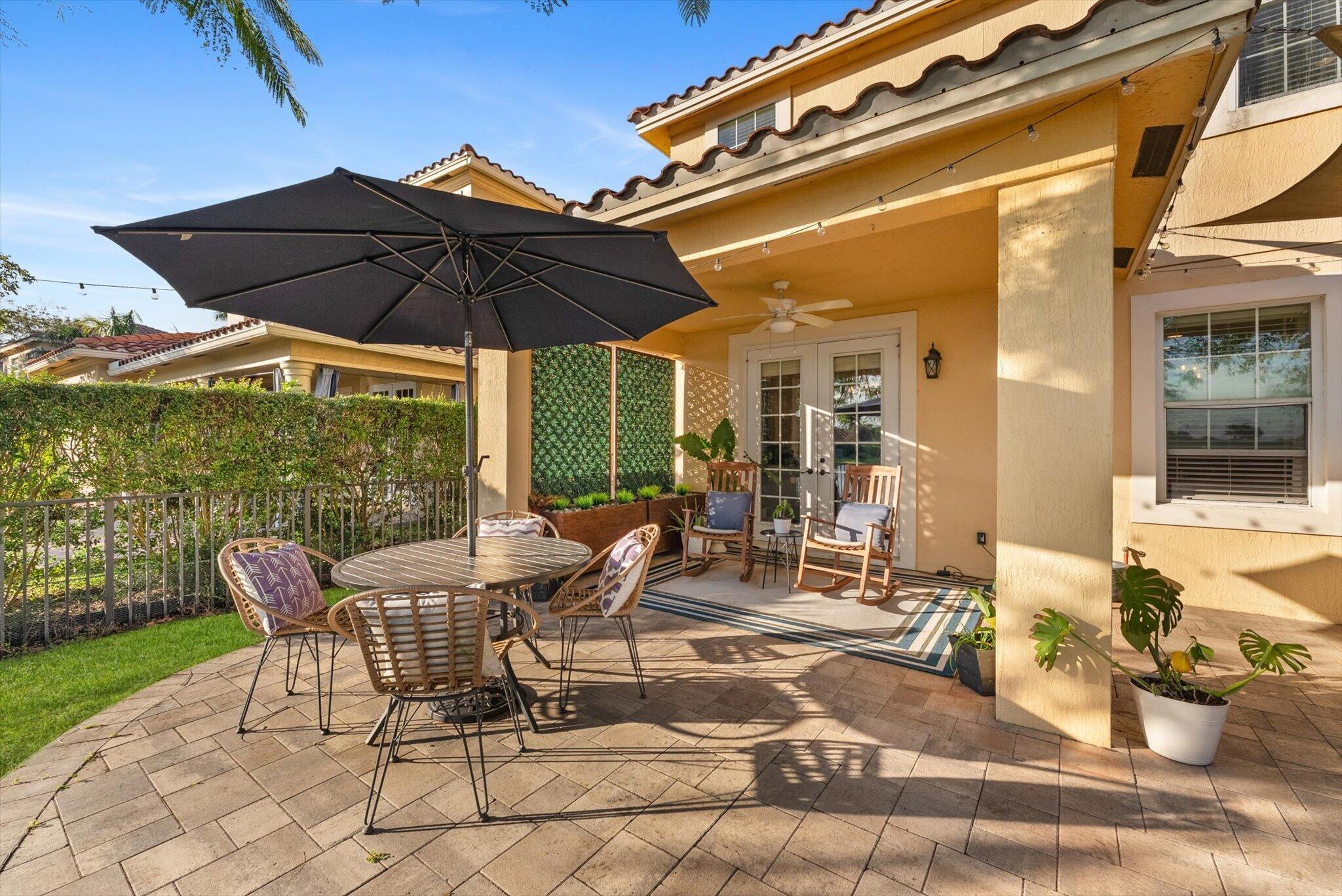 10712 Willow Oak Court