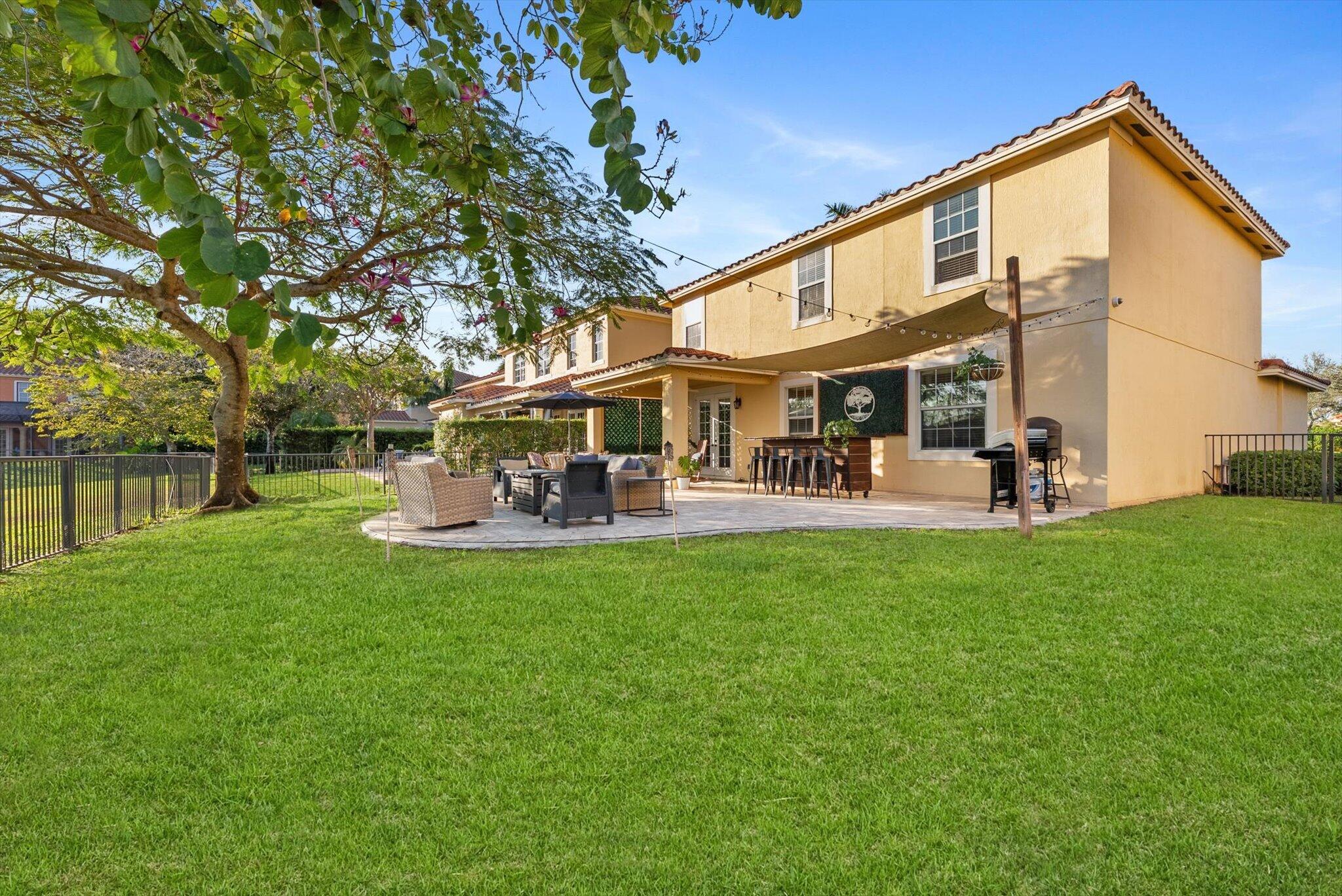 10712 Willow Oak Court