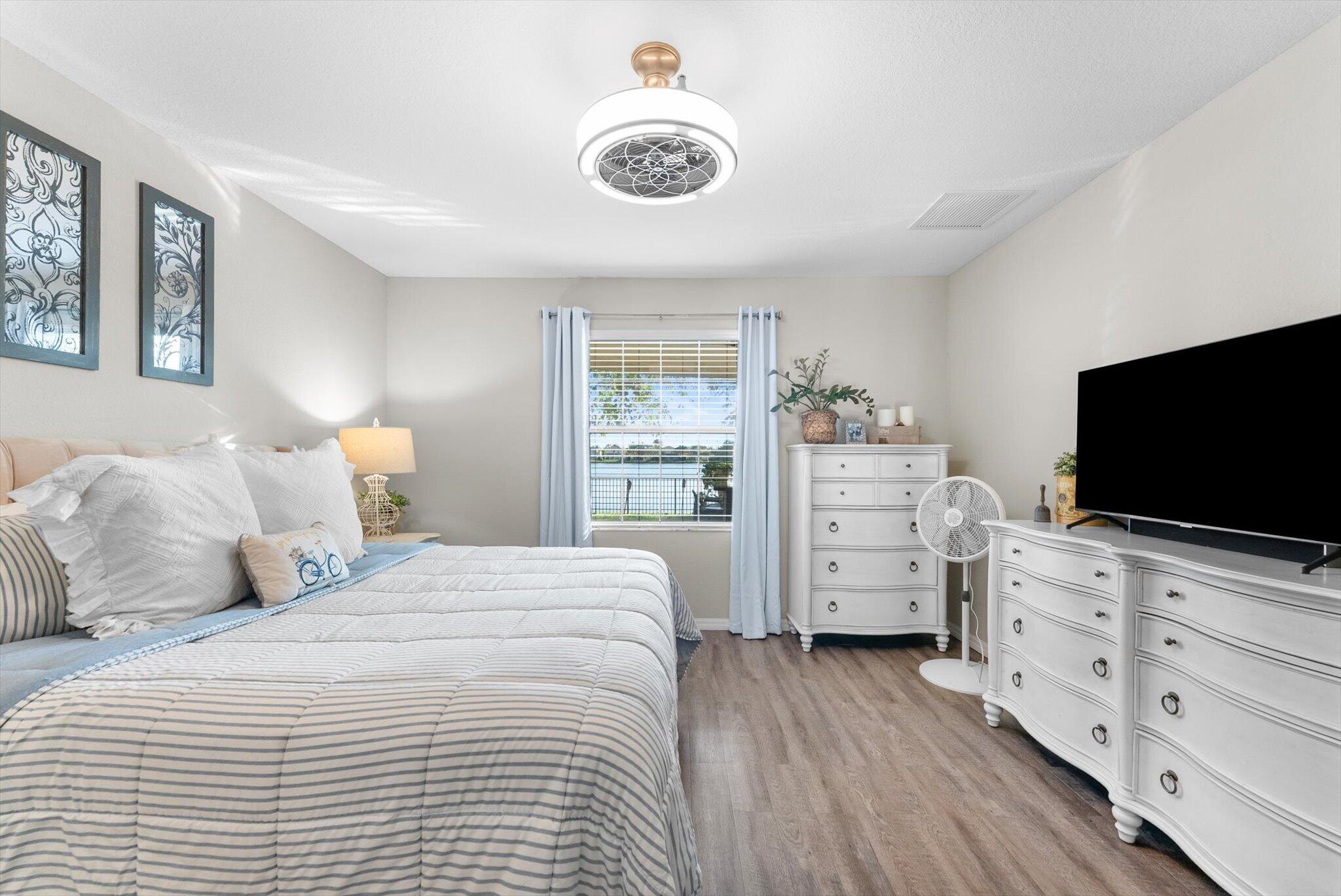 10712 Willow Oak Court