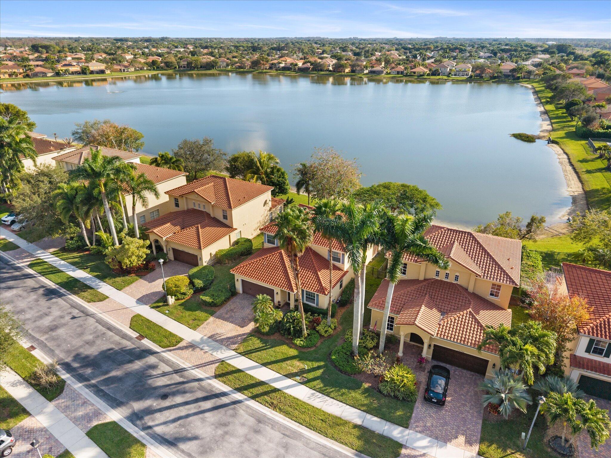 10712 Willow Oak Court