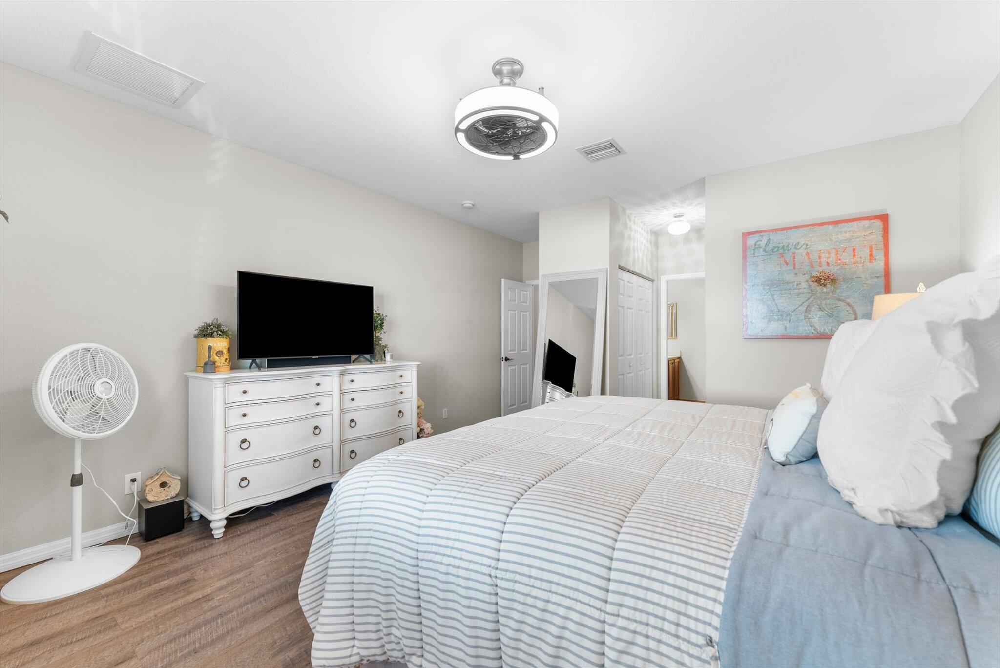 10712 Willow Oak Court