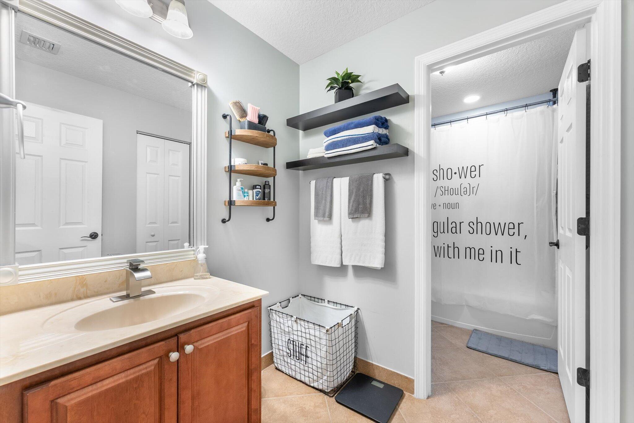 10712 Willow Oak Court