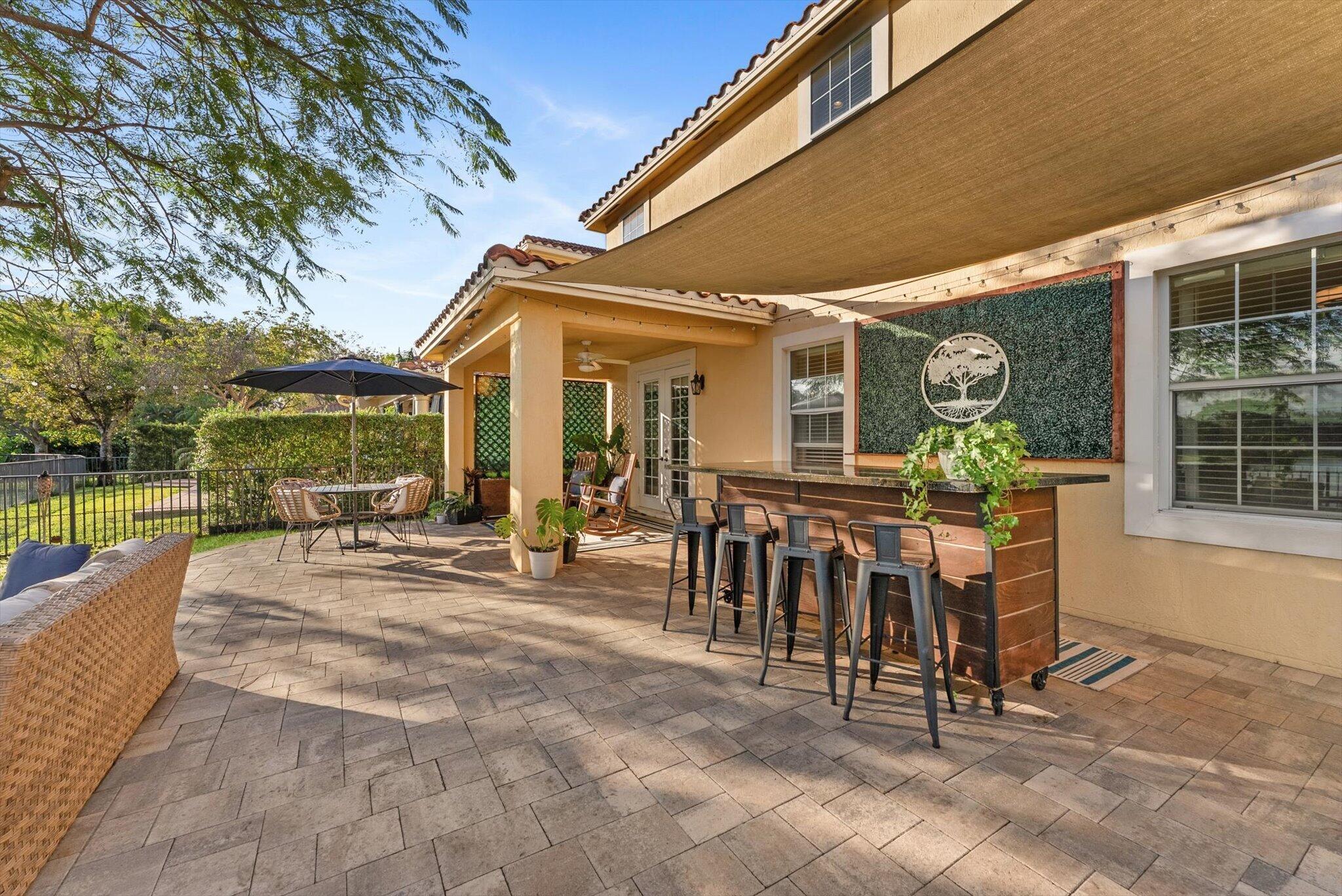 10712 Willow Oak Court