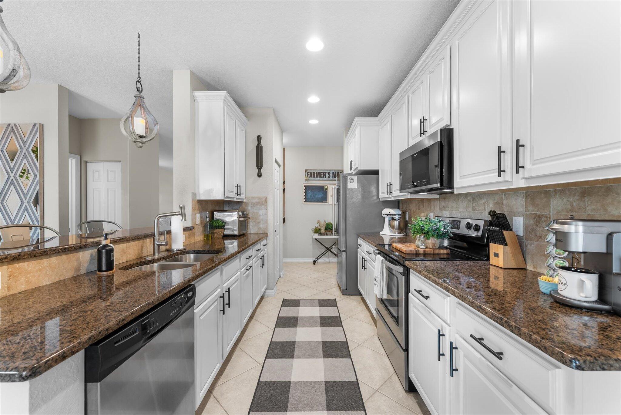 10712 Willow Oak Court