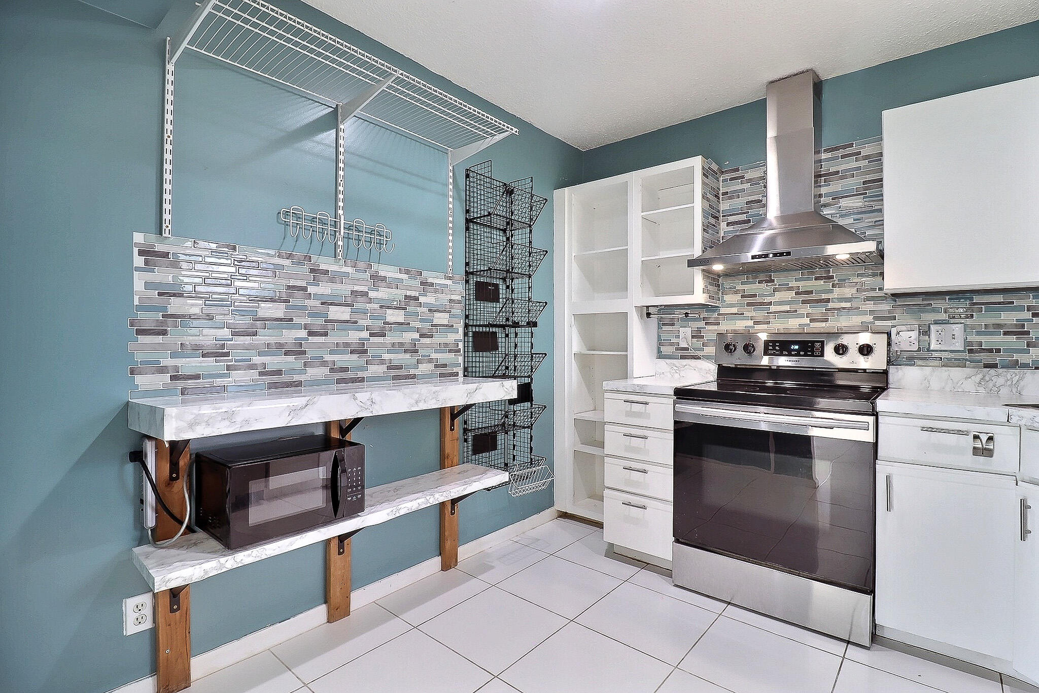 8577 Boca Glades Boulevard W D