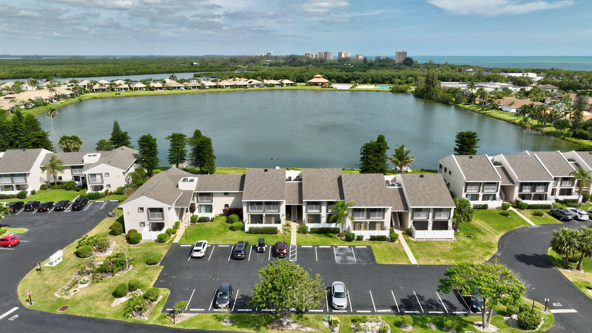 3210 S Lakeview Circle 3-102