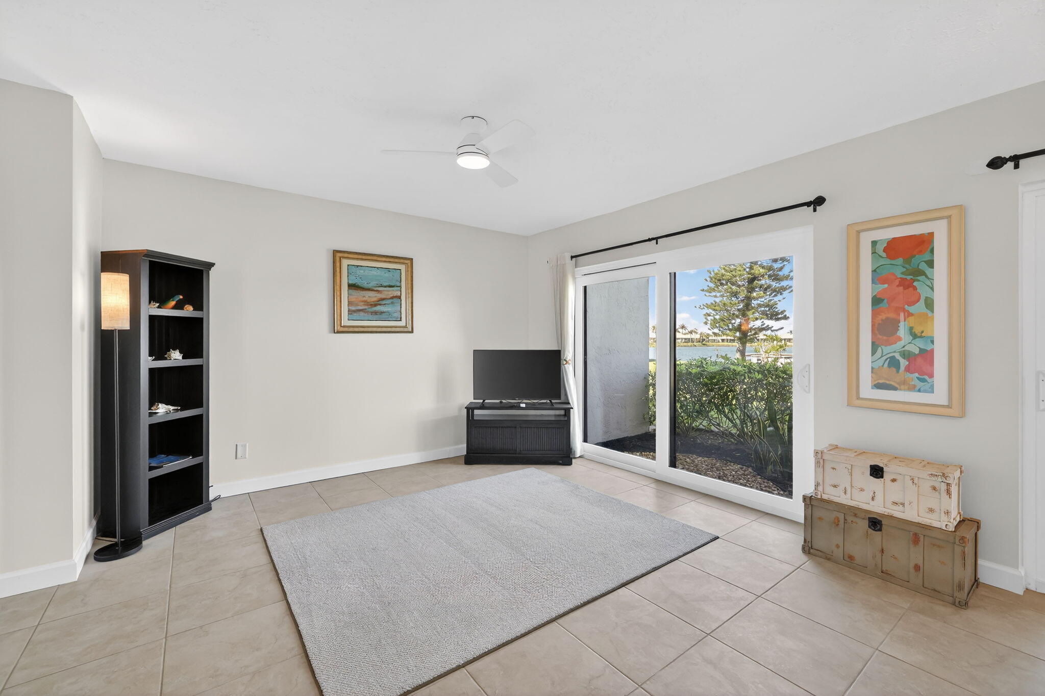 3210 S Lakeview Circle 3-102