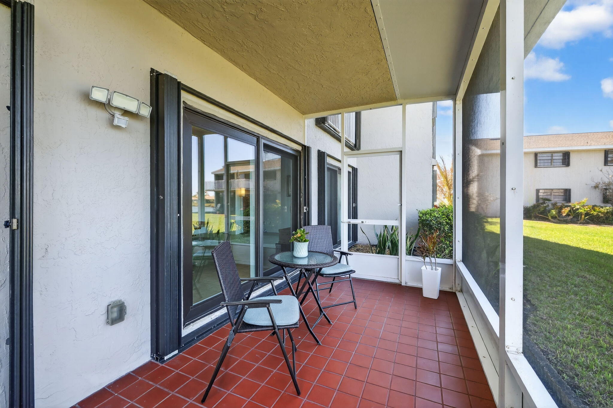 3210 S Lakeview Circle 3-102