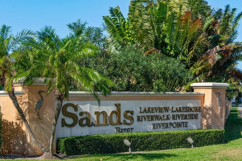 3210 S Lakeview Circle 3-102