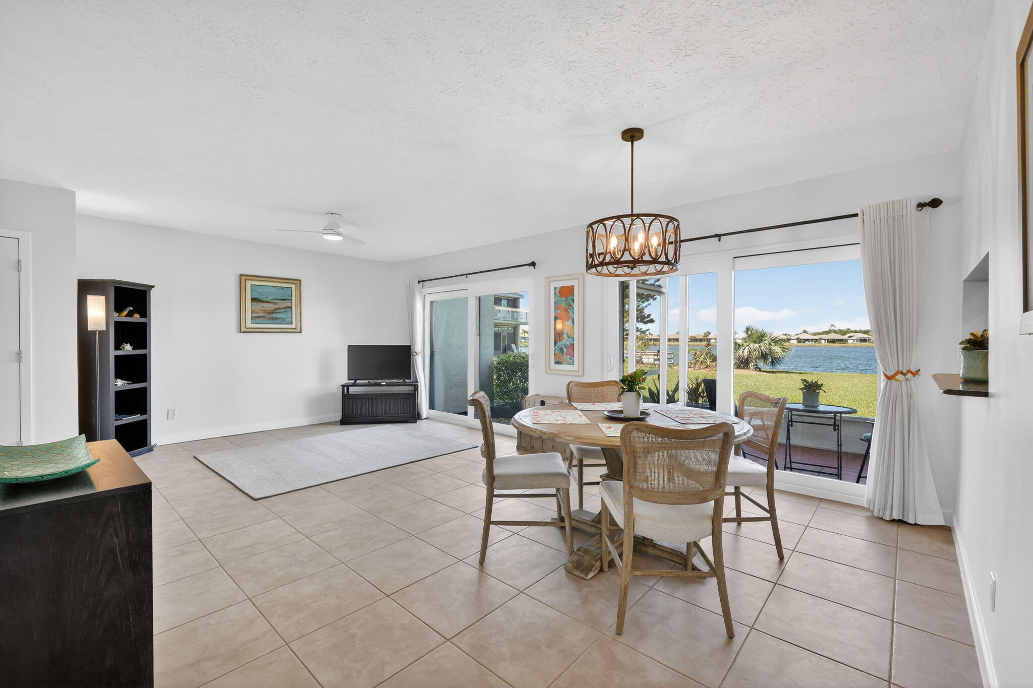 3210 S Lakeview Circle 3-102