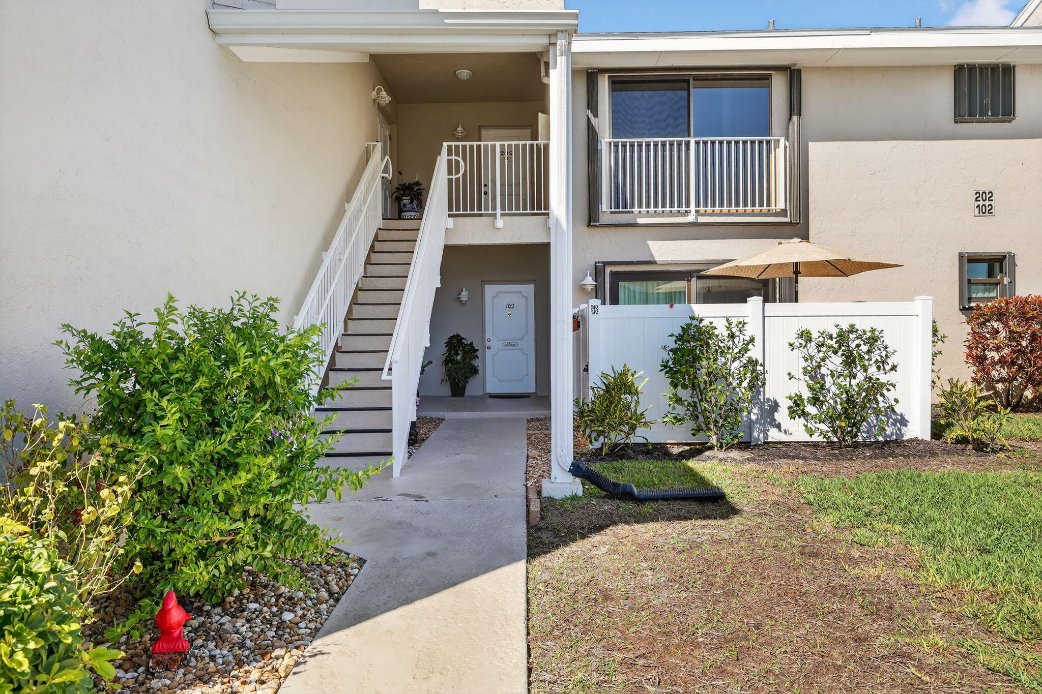 3210 S Lakeview Circle 3-102
