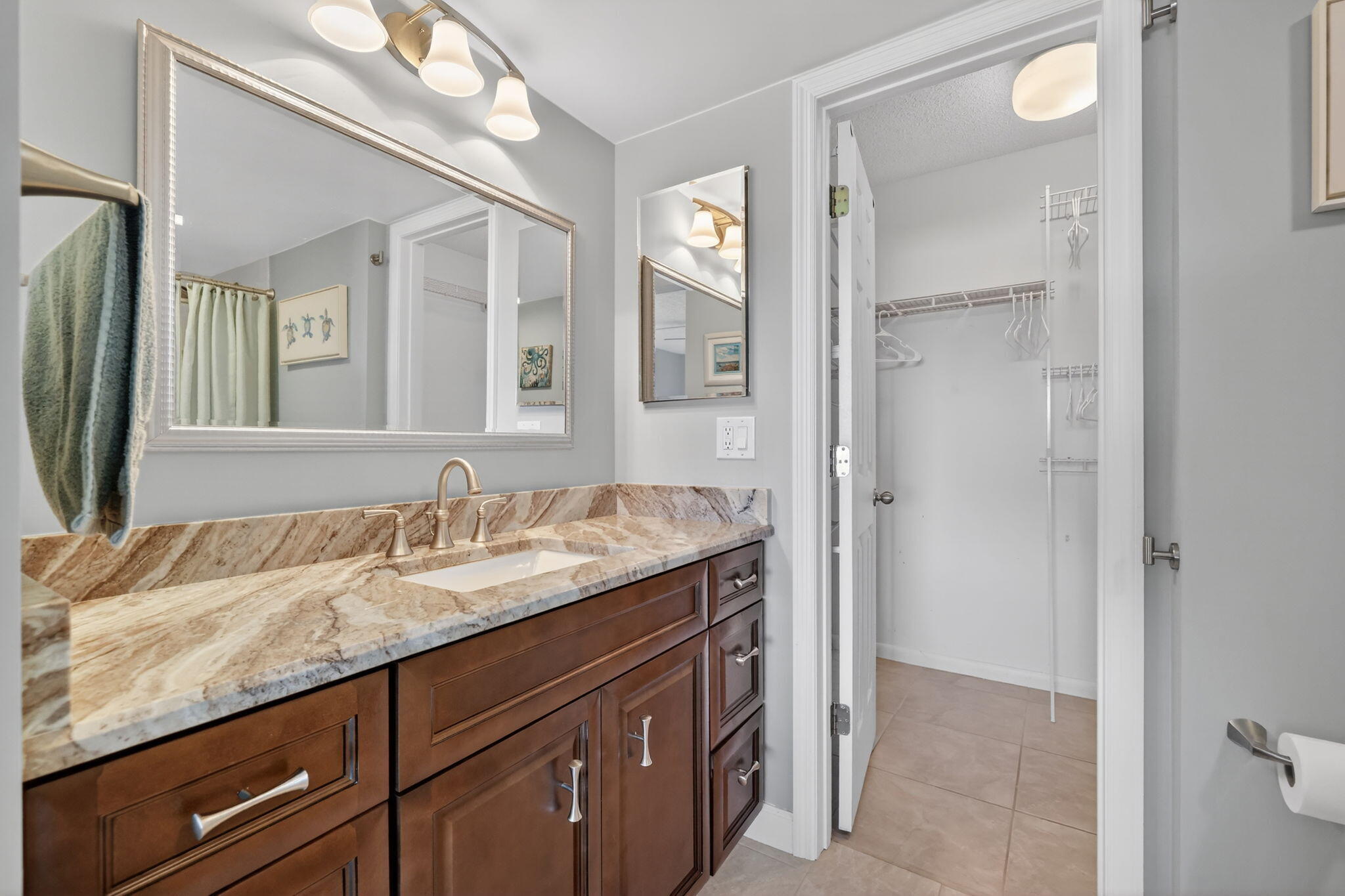 3210 S Lakeview Circle 3-102