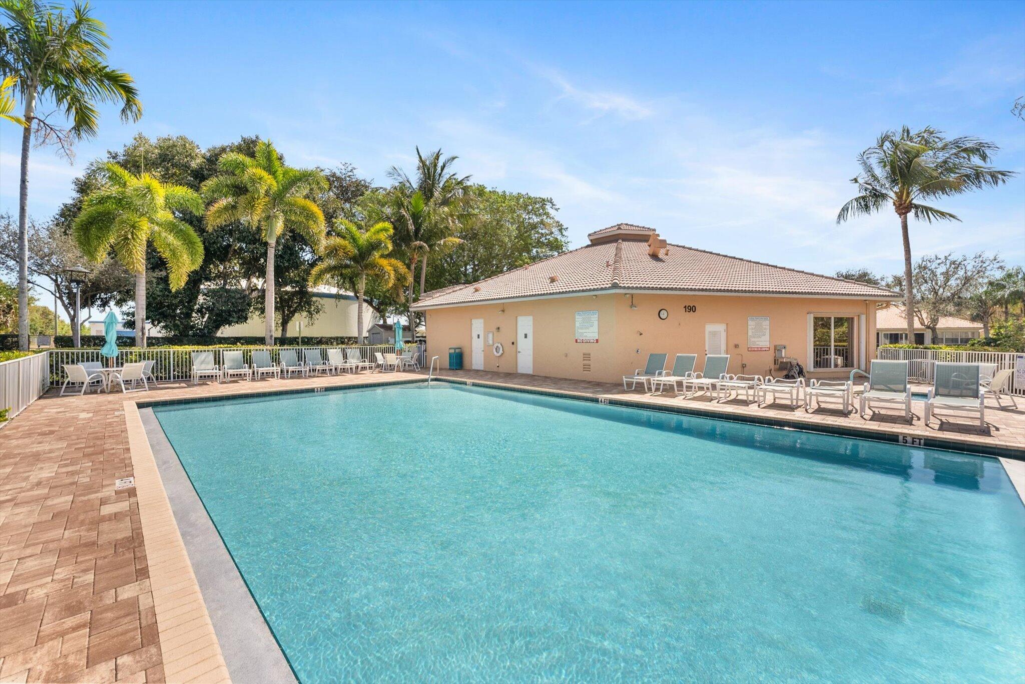 392 W Coral Trace Circle