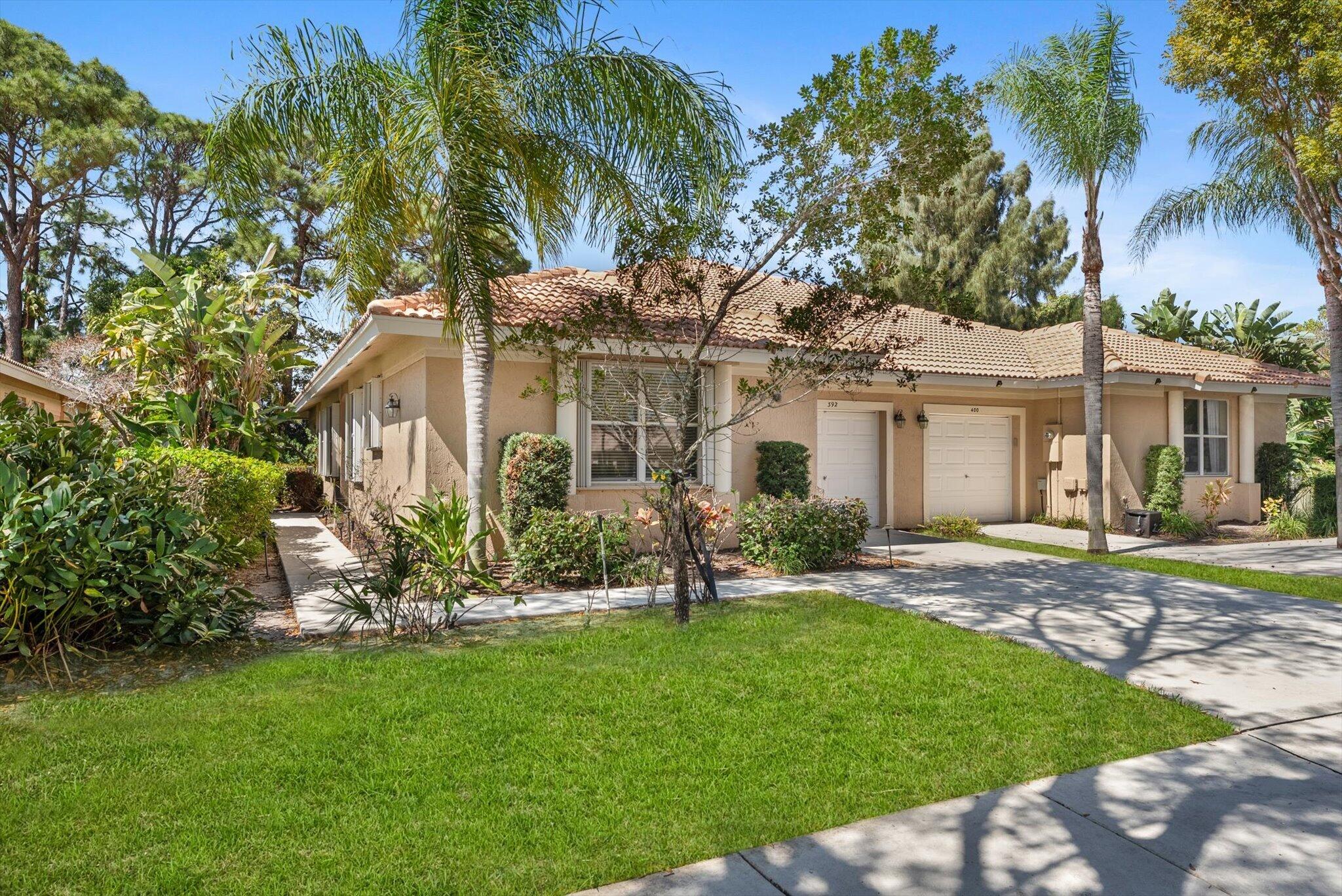 392 W Coral Trace Circle