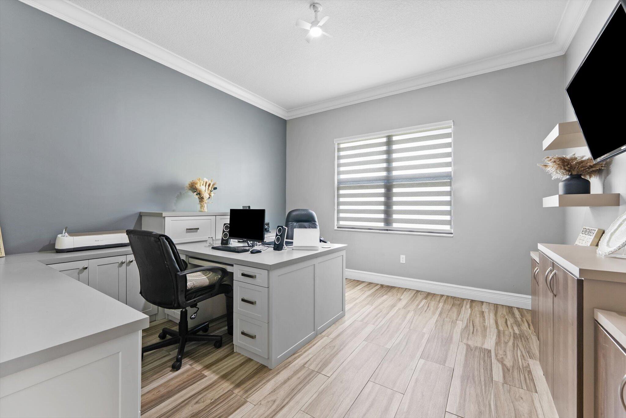 16945 Bridge Crossing Circle