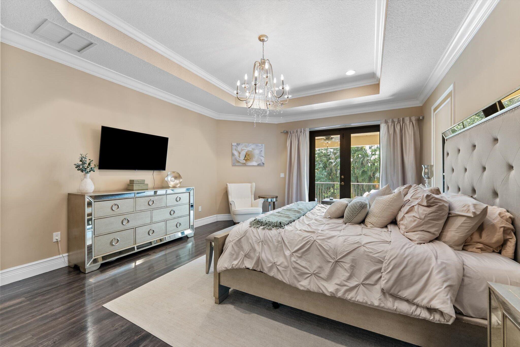 16945 Bridge Crossing Circle