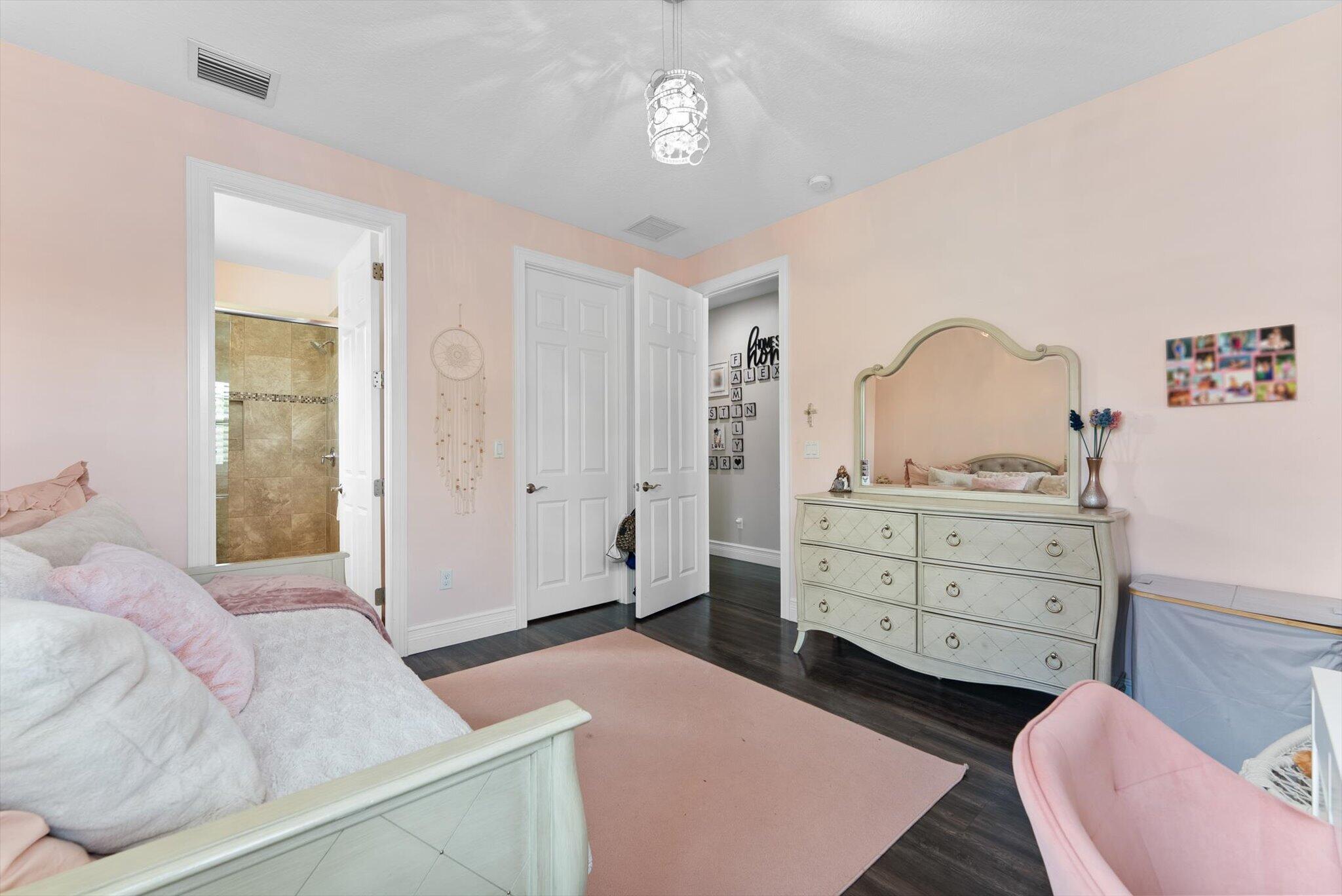 16945 Bridge Crossing Circle